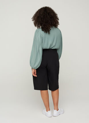 Einfarbige Bermuda-Shorts, Black, Model image number 0