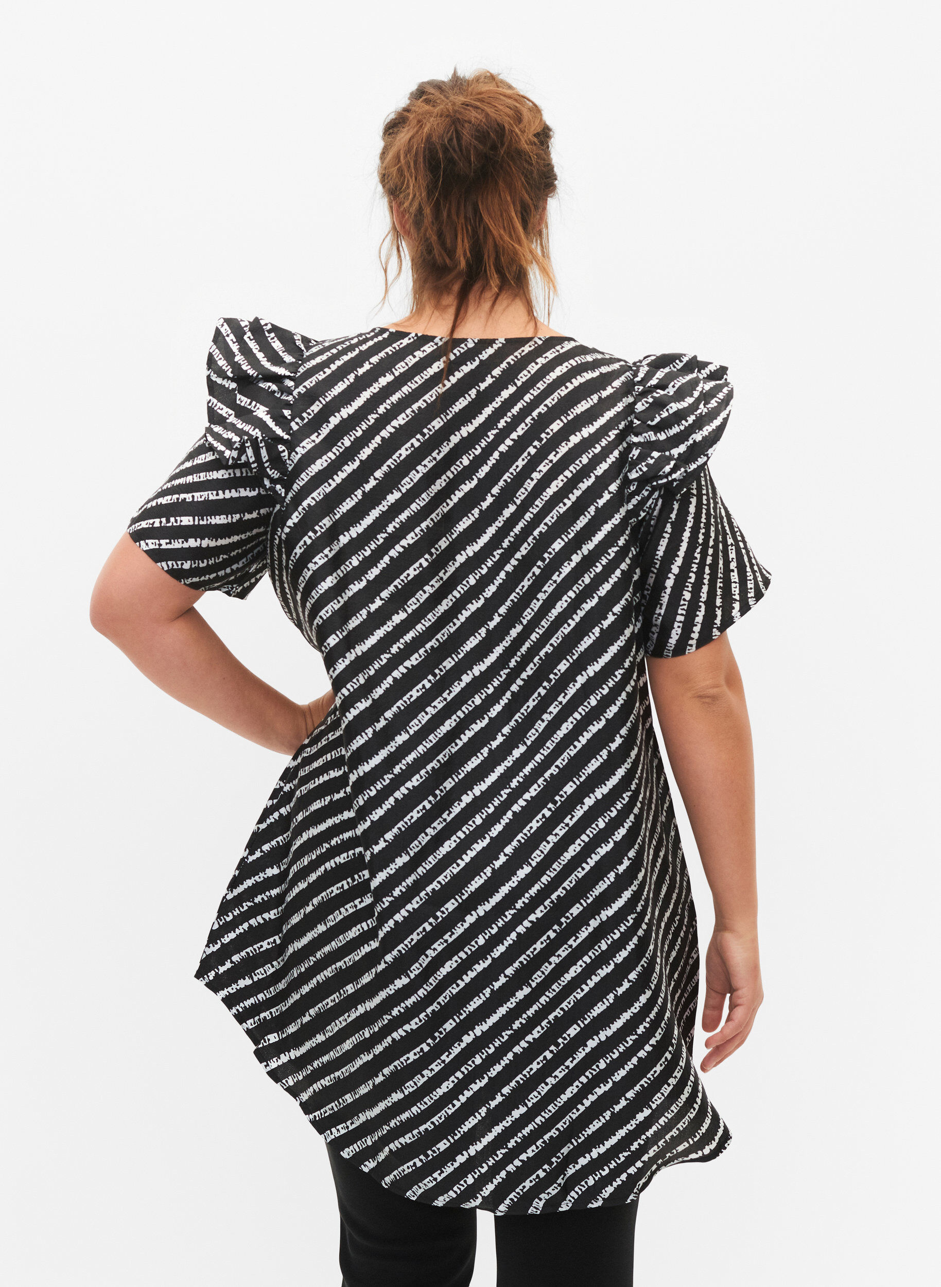 ZizziStreifentunika mit R&uuml;schen, Black/White Stripes, Model image number 1