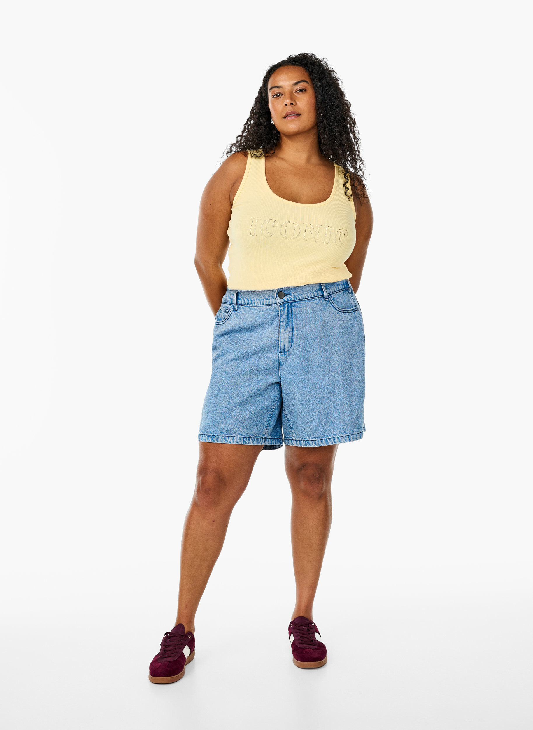 ZizziSchmal geschnittenes Tank-Top mit Strasssteinen, Gelb, Model image number 1