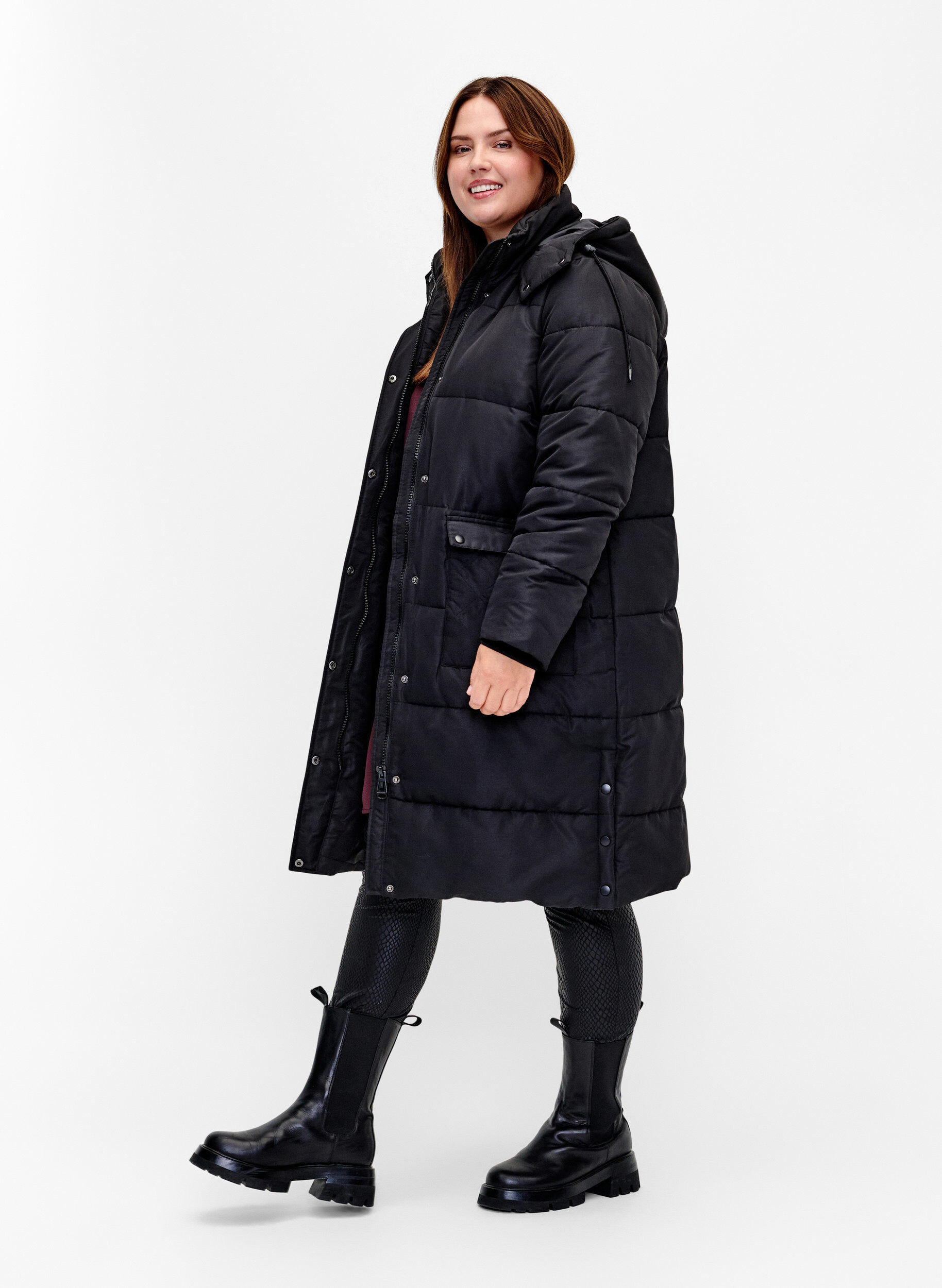 ZizziLange Pufferjacke mit Taschen und Kapuze, Schwarz, Model image number 1