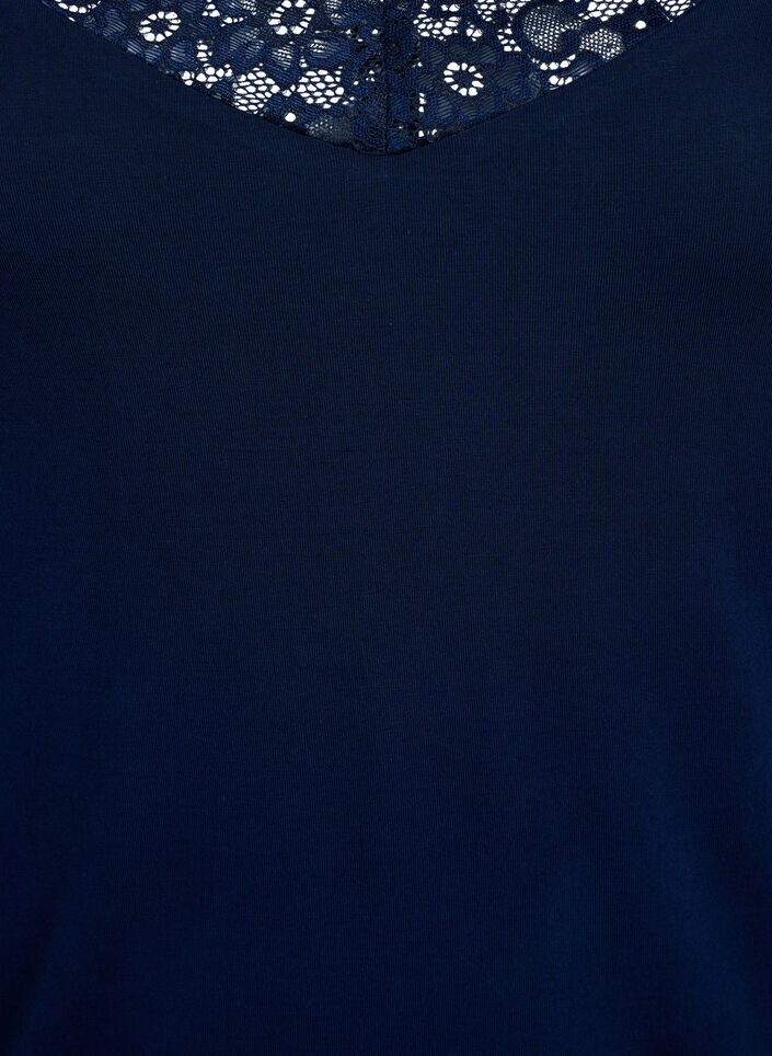 Top aus Viskose mit Spitzensaum, Blau, Packshot image number 2