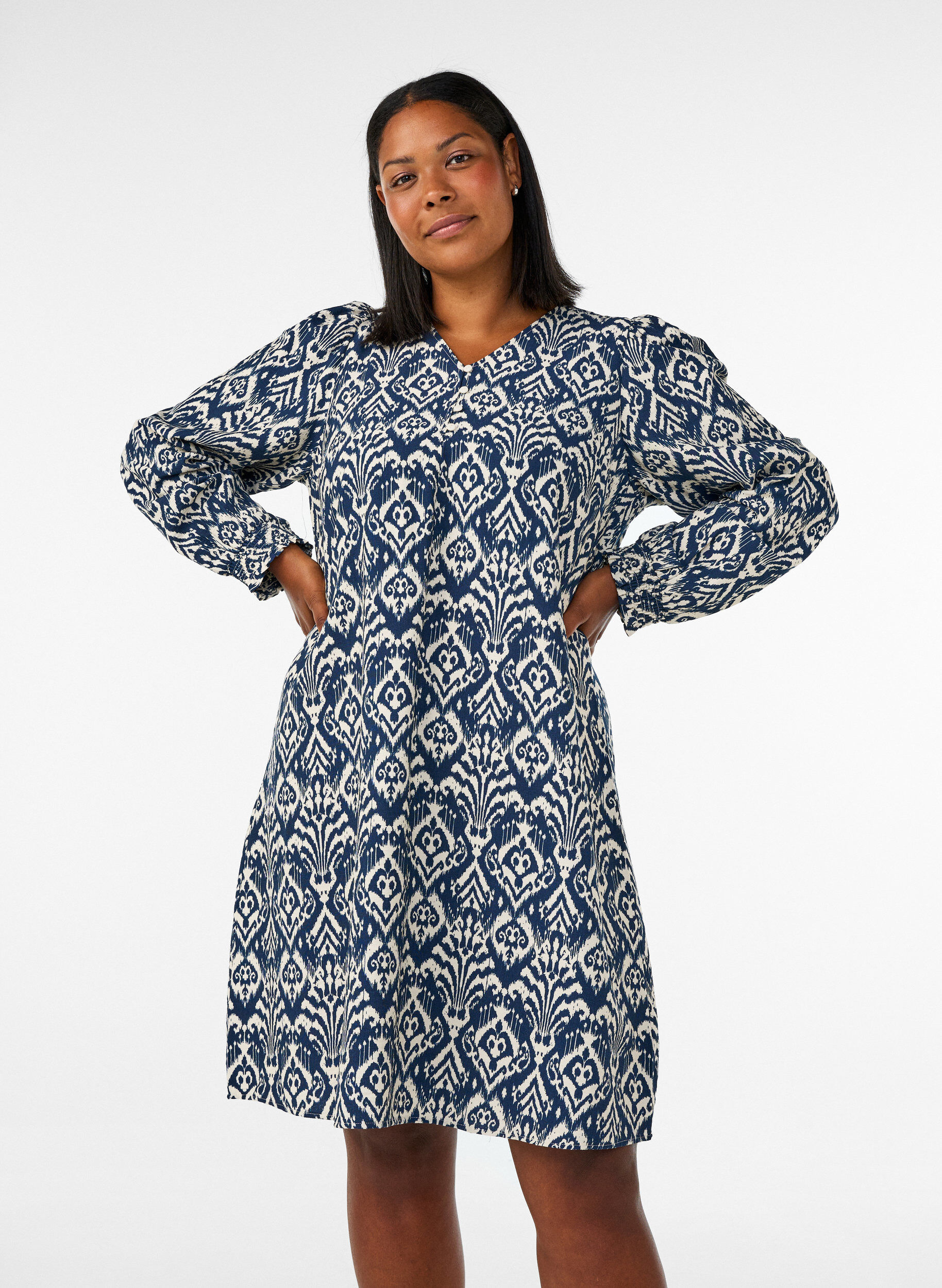 ZizziGemustertes Kleid aus Viskose mit langen &Auml;rmeln, Blau, Model image number 0