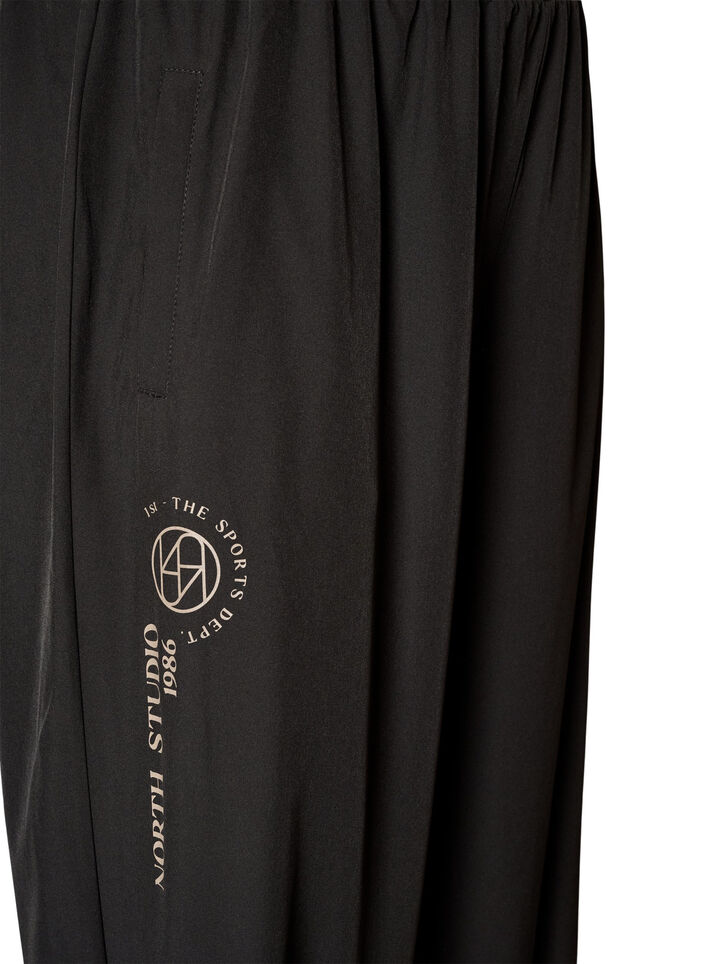 Trainingshose mit Ballonbeinen, Schwarz, Packshot image number 3