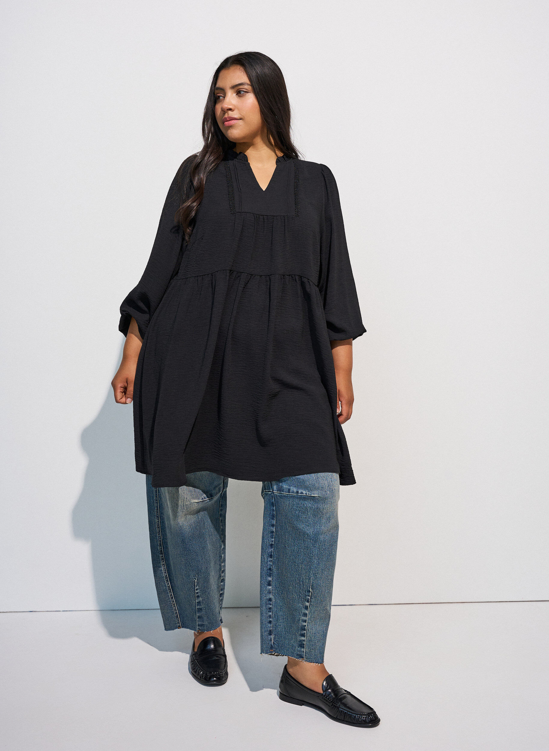 ZizziA-Linien-Kleid mit Empire-Linie, Schwarz, Model image number 1