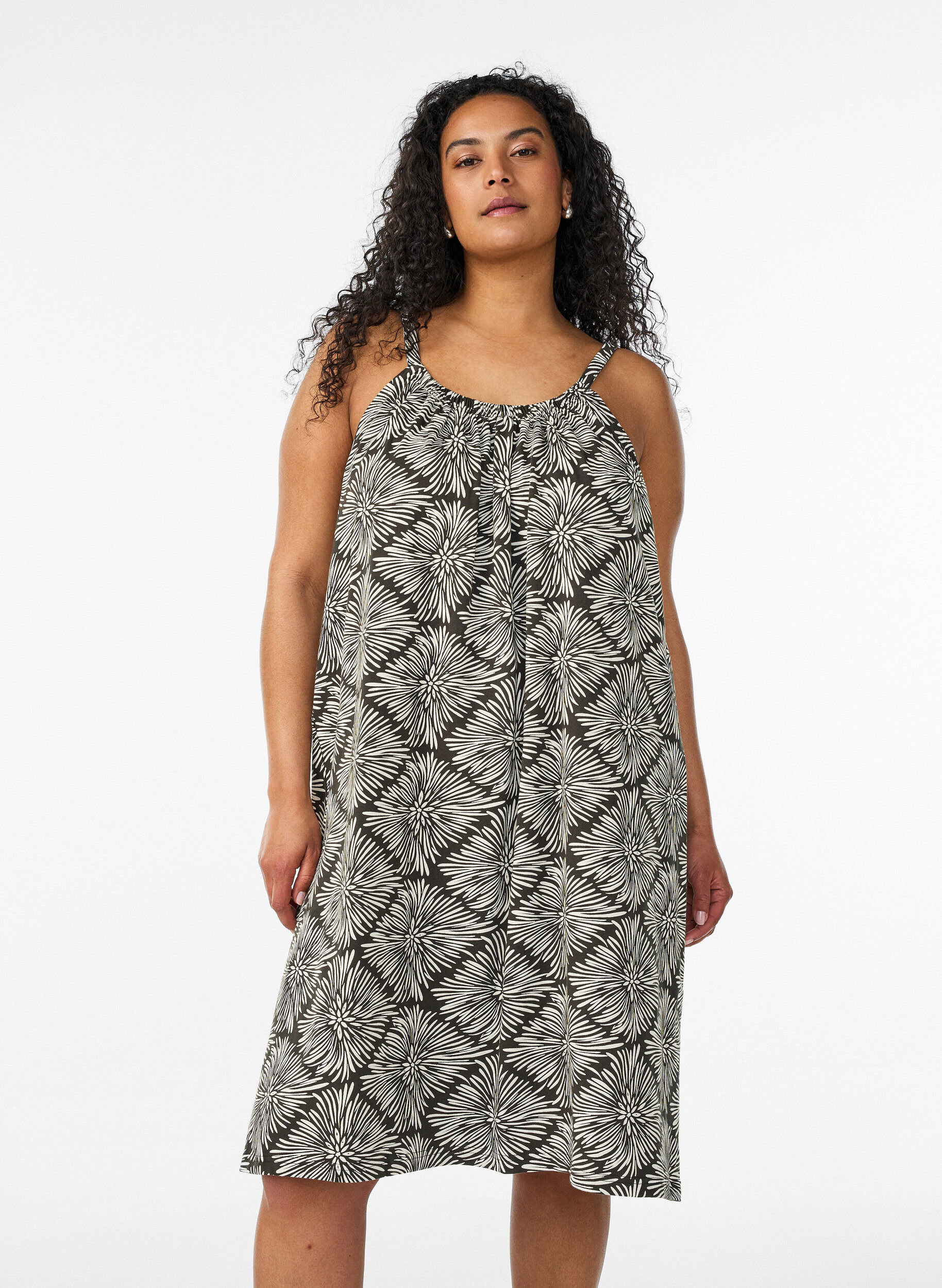 ZizziMidi-Tr&auml;gerkleid aus Bio-Baumwolle, Schwarz, Model image number 0