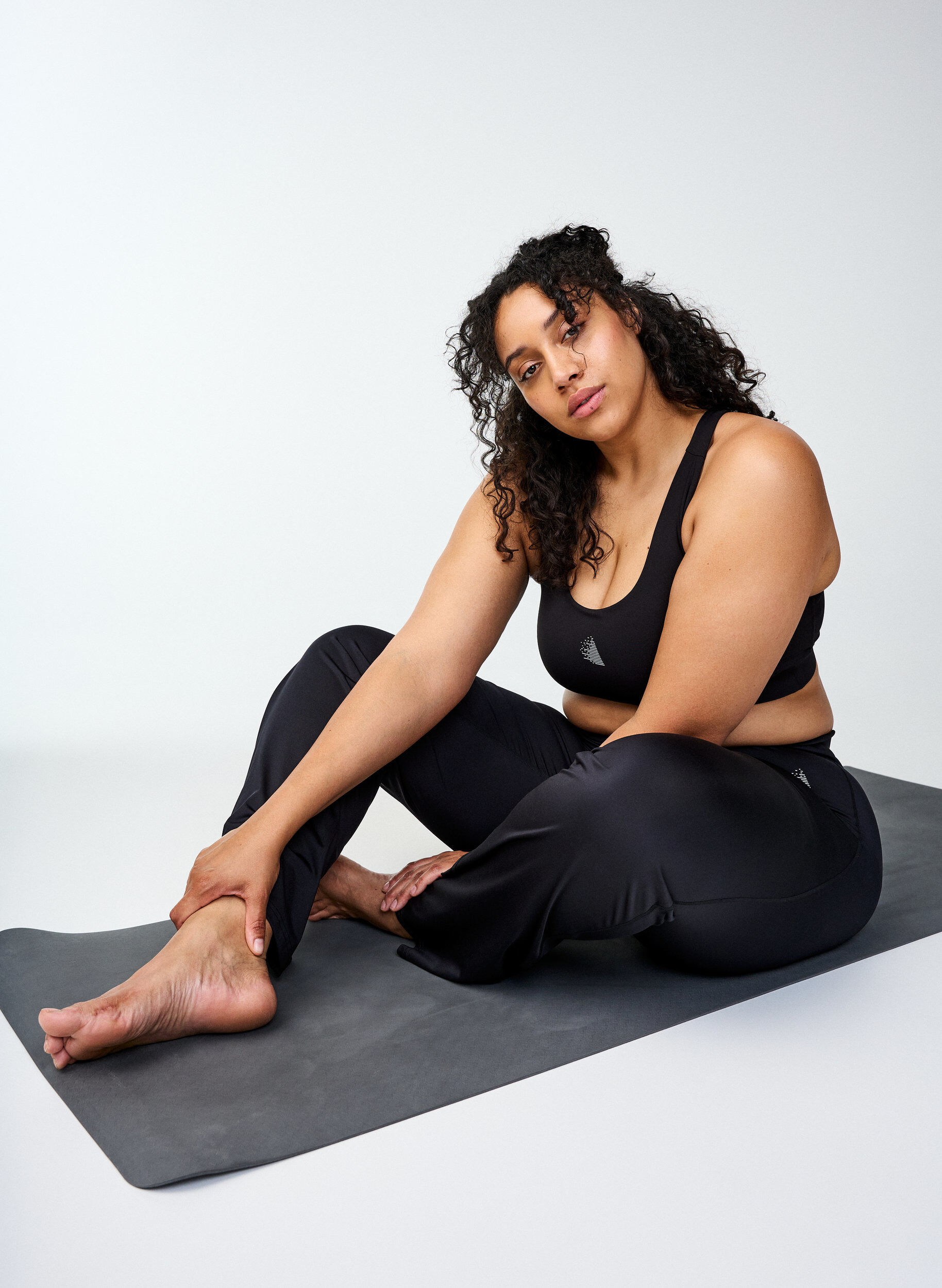 ZizziFlared Trainingshose, Schwarz, Image image number 1