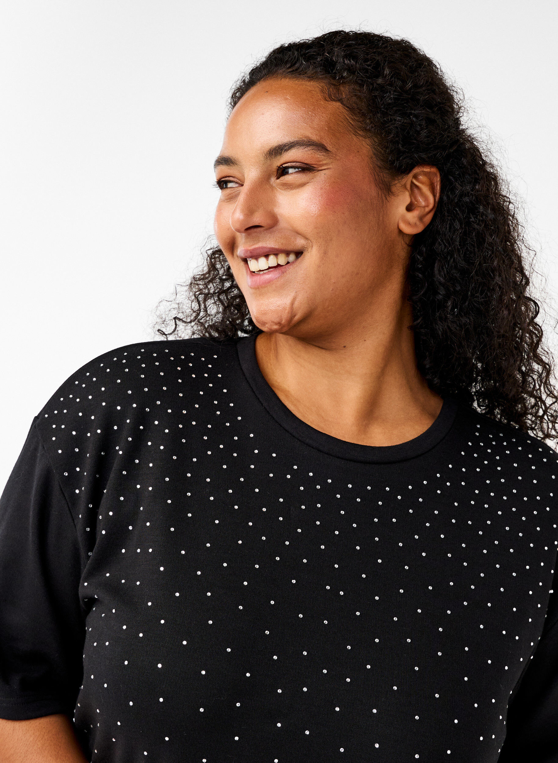 ZizziT-Shirt mit Strasssteinen und Rundhalsausschnitt, Schwarz, Model image number 3