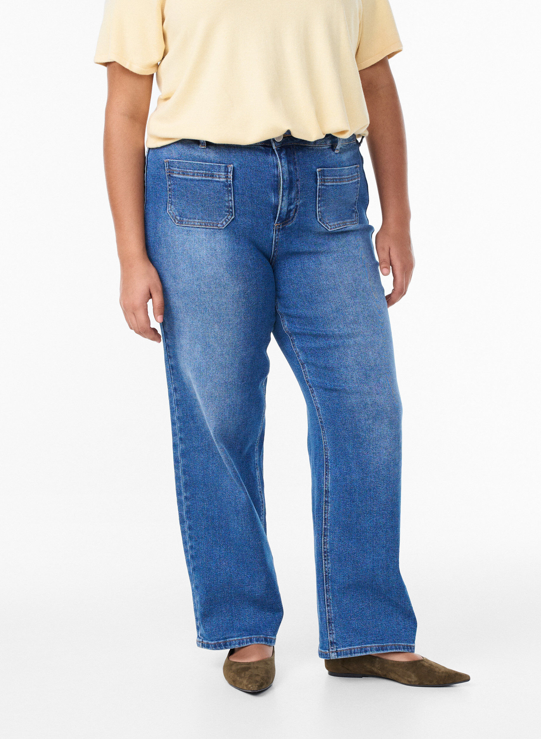 ZizziJeans mit Vordertaschen und geraden Beinen, Blau, Model image number 2
