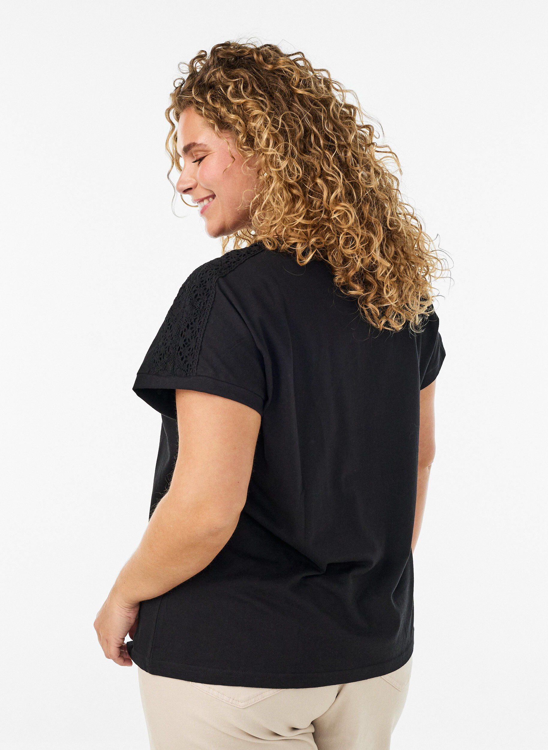 ZizziT-Shirt aus Baumwolle mit H&auml;keldetail, Schwarz, Model image number 2