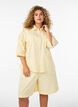 Gestreifte hoch taillierte Shorts mit lockerer Passform, Gelb, Model image number 0