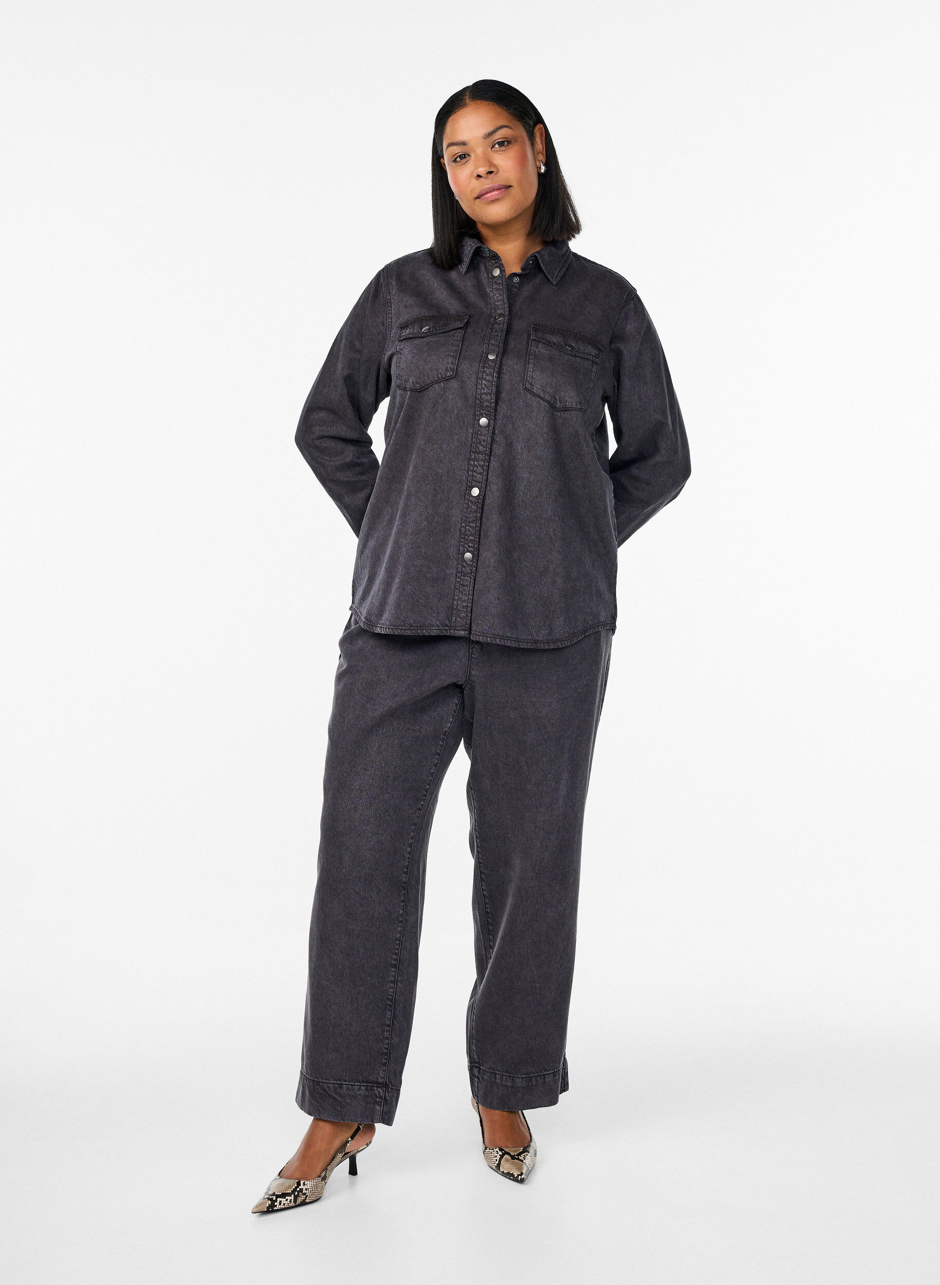 ZizziJeanshemd mit Brusttaschen, Grau, Model image number 1