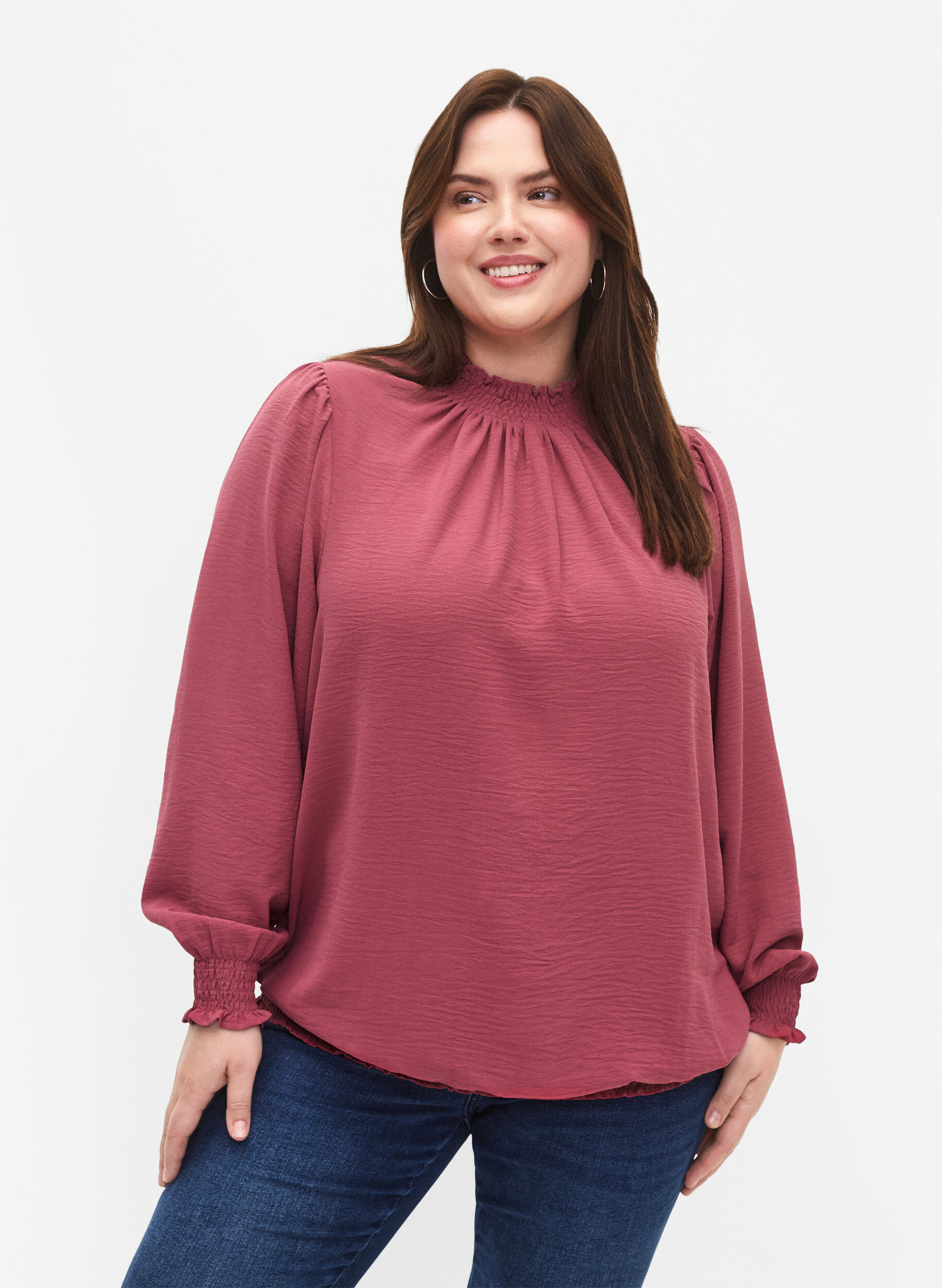 ZizziEinfarbige gesmokte Bluse mit langen &Auml;rmeln, Dry Rose, Model image number 0
