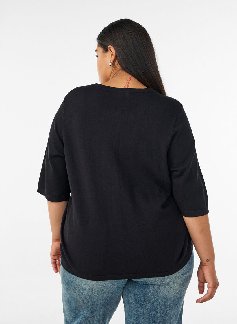Strickjacke mit Herzkn&ouml;pfen und kurzen &Auml;rmeln, Schwarz, Model image number 2