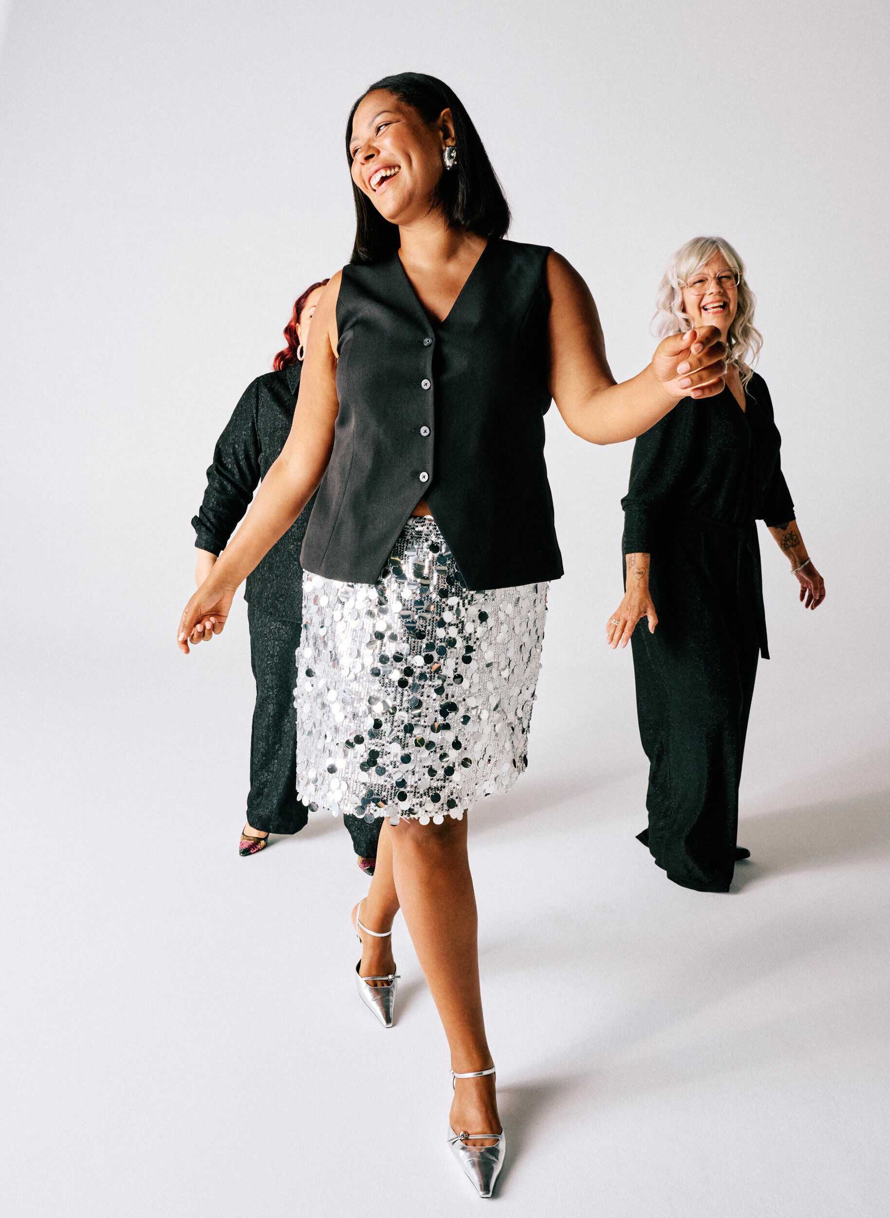 ZizziKurzer Paillettenrock mit Gummizugbund, Silber, Image image number 0