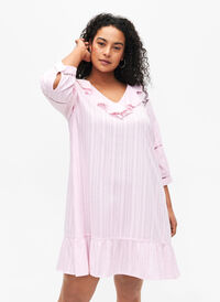 Kleid aus Baumwoll-Viskose-Mix mit 3/4-Ärmeln, Almond Blossom, Model