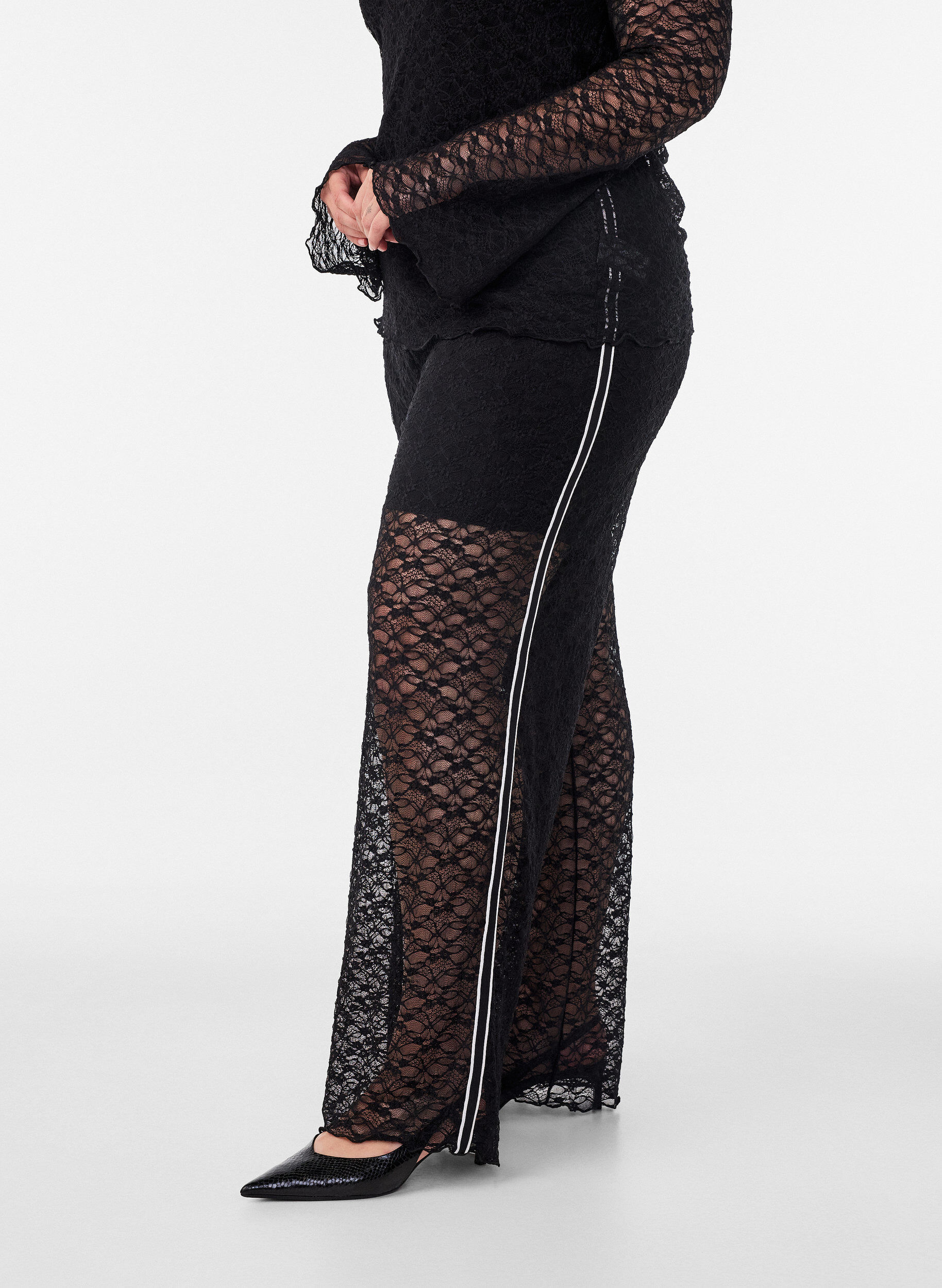 ZizziTransparente Spitzenhose mit weitem Bein, Schwarz, Model image number 2