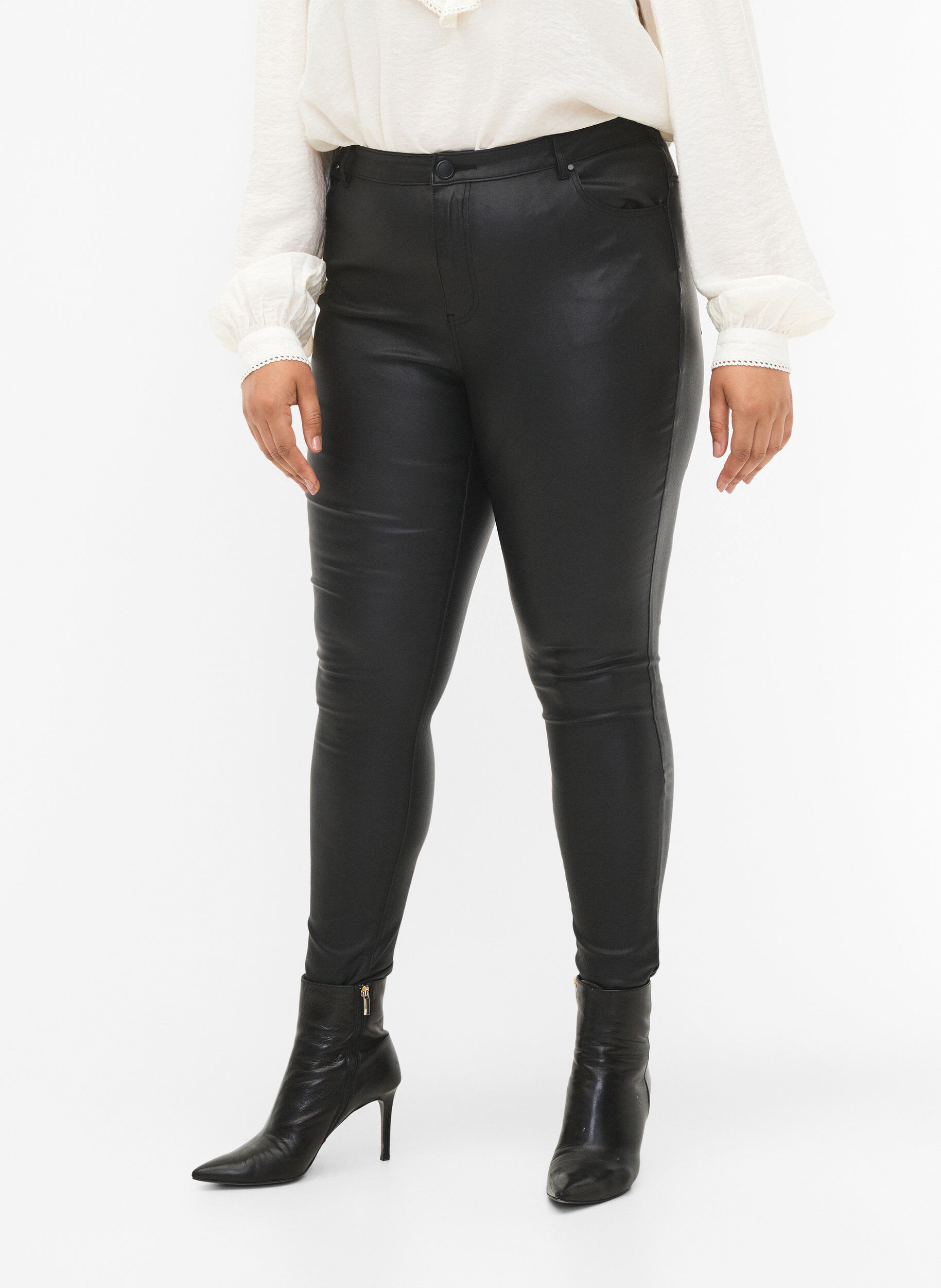 ZizziCoated Amy Jeans , Black coated, Model image number 3