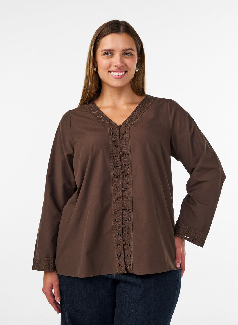 Hemdbluse mit Lochstickerei, Braun, Model image number 0