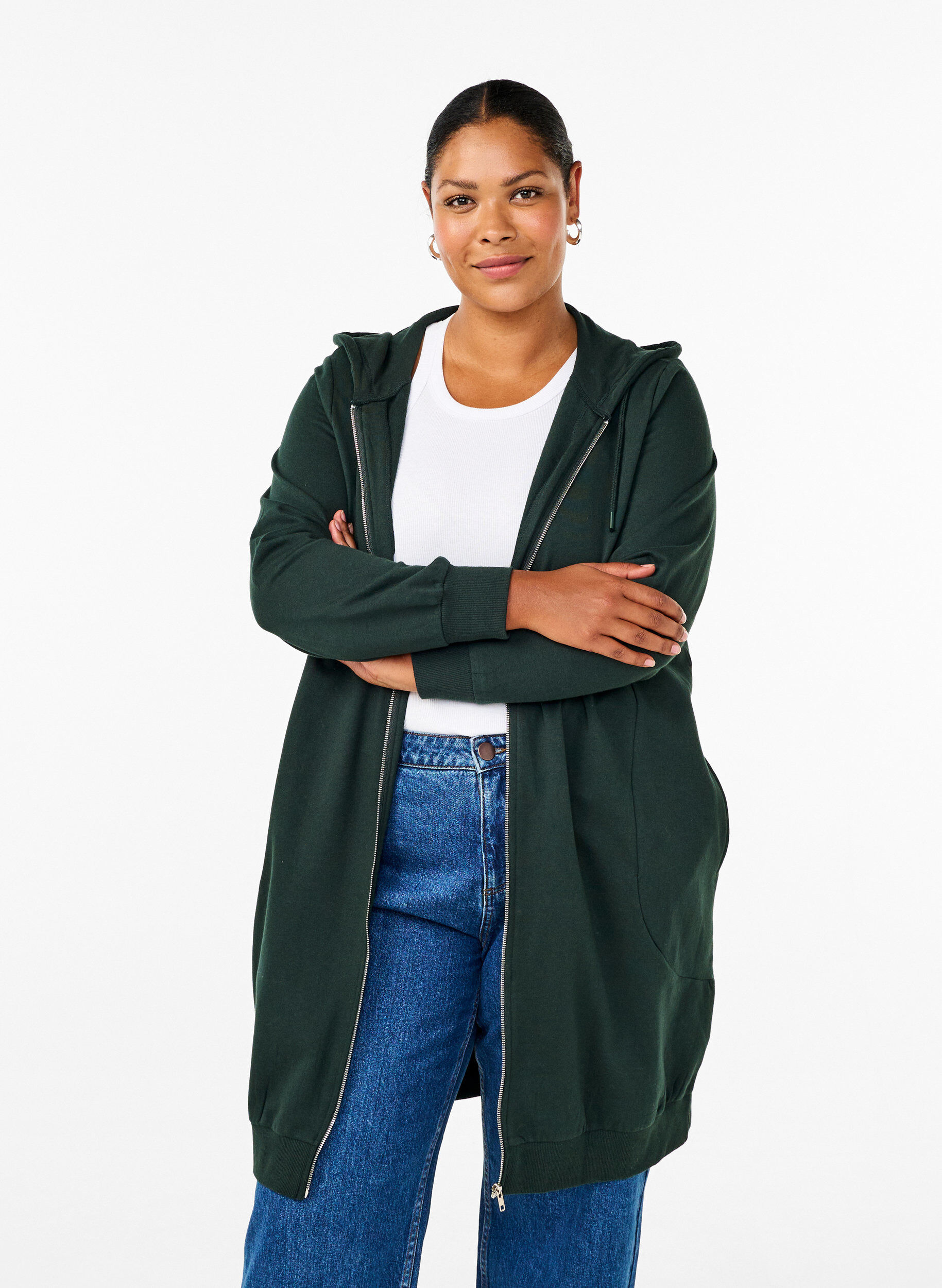 Lange Sweatjacke aus Baumwolle mit Kapuze, Gr&uuml;n, Model