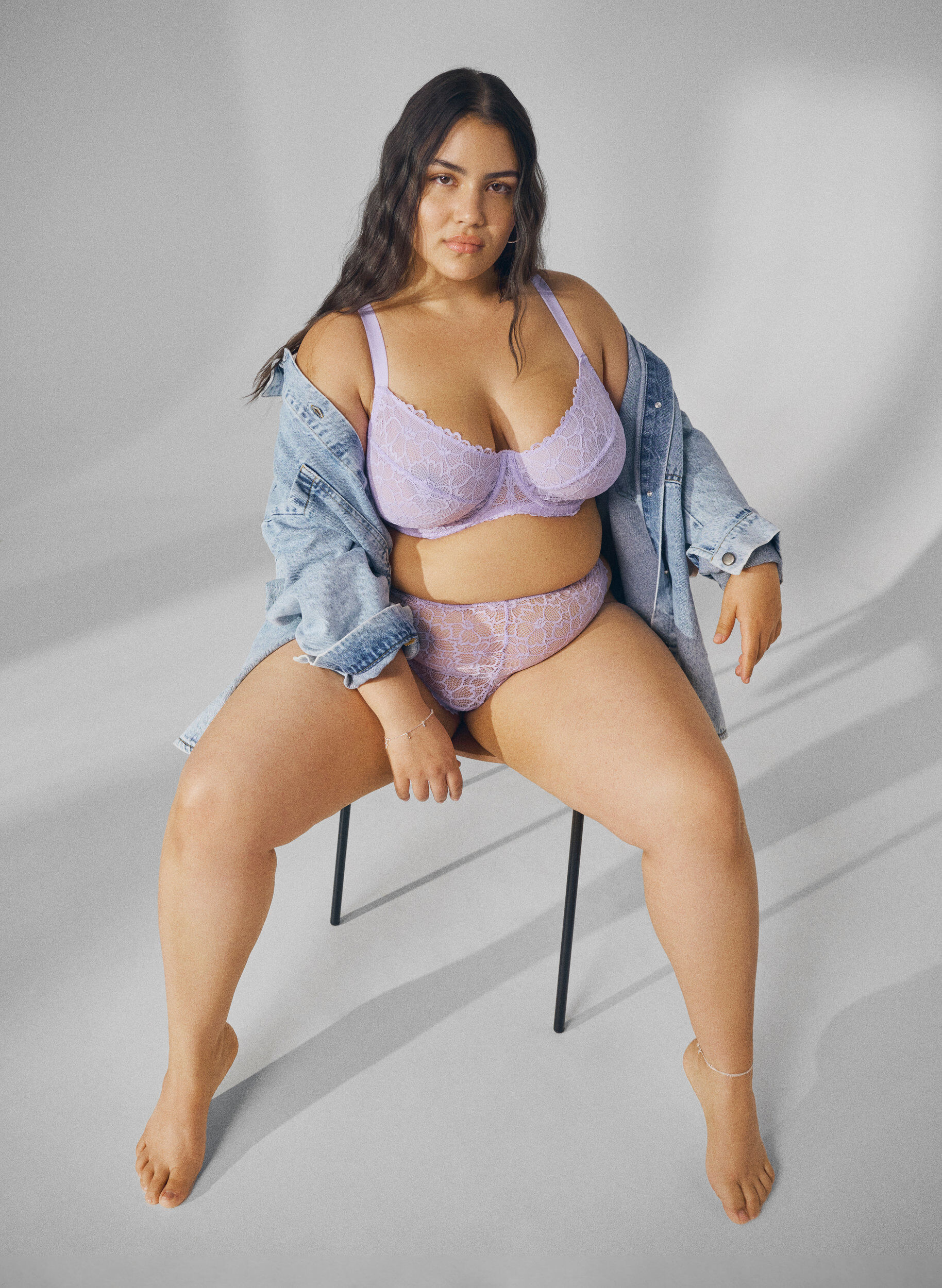 ZizziString aus floraler Spitze mit normaler Taillenh&ouml;he, lila, Image image number 0