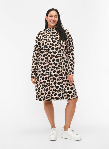 FLASH – Langärmeliges Kleid mit Rollkragen, Leopard AOP, Model image number 2