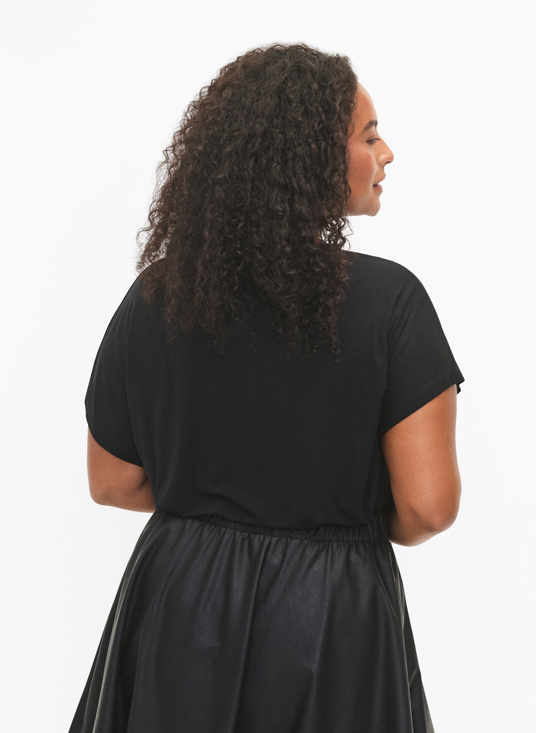 ZizziKurz&auml;rmeliges Viskose-T-Shirt mit Druck, Black W. Lips, Model image number 1