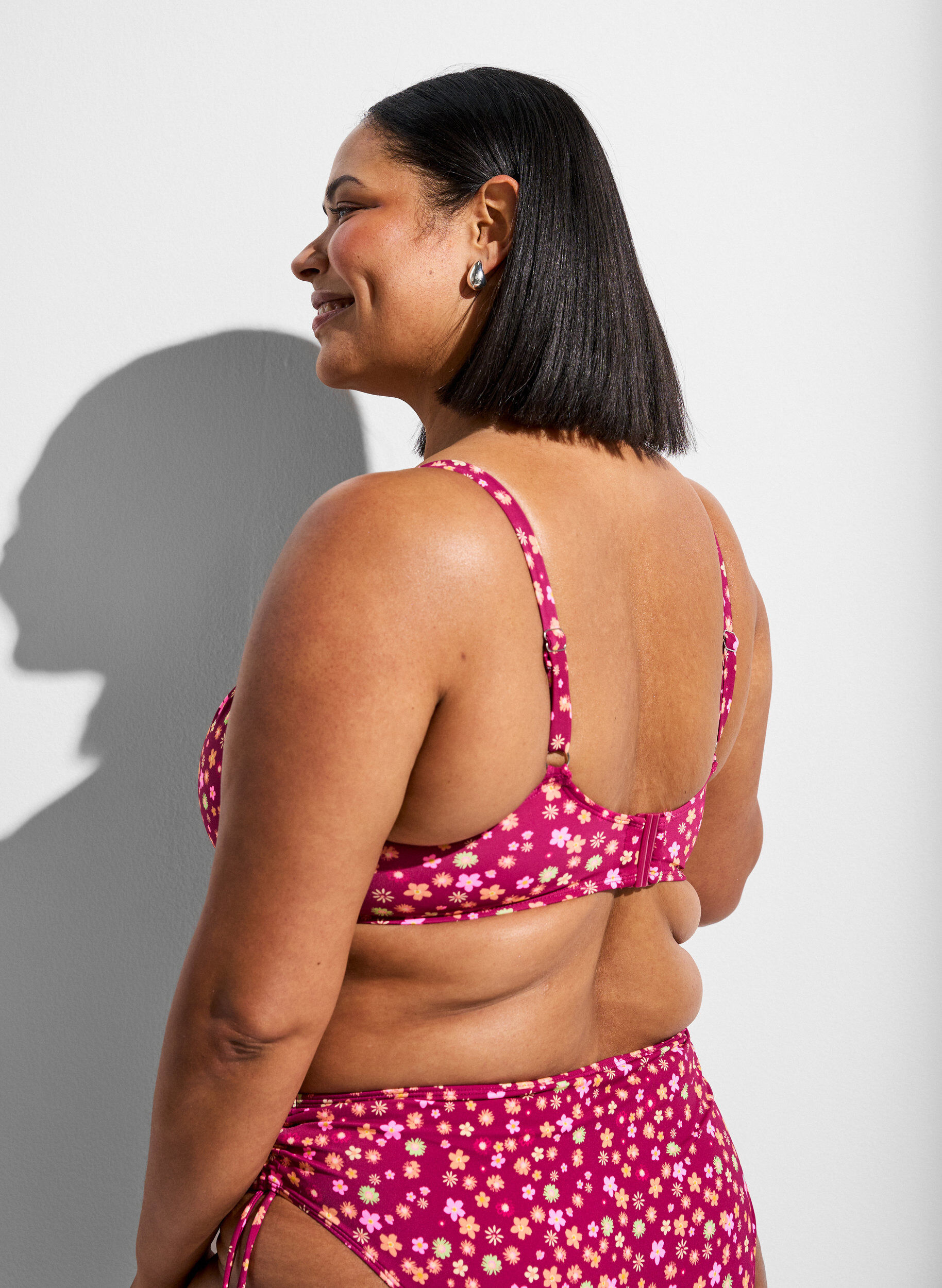 ZizziBikini Top mit B&uuml;gel und Tr&auml;gern zum Binden, Rot, Model image number 2