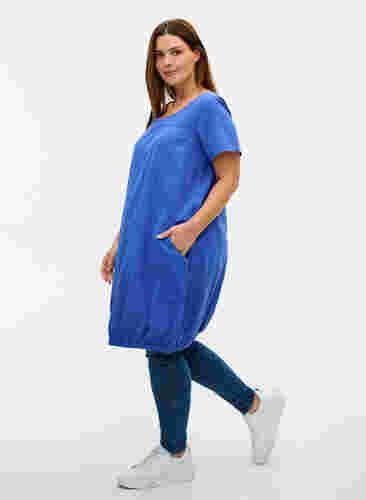 Kurzarm Kleid aus Baumwolle, Dazzling Blue, Model image number 2
