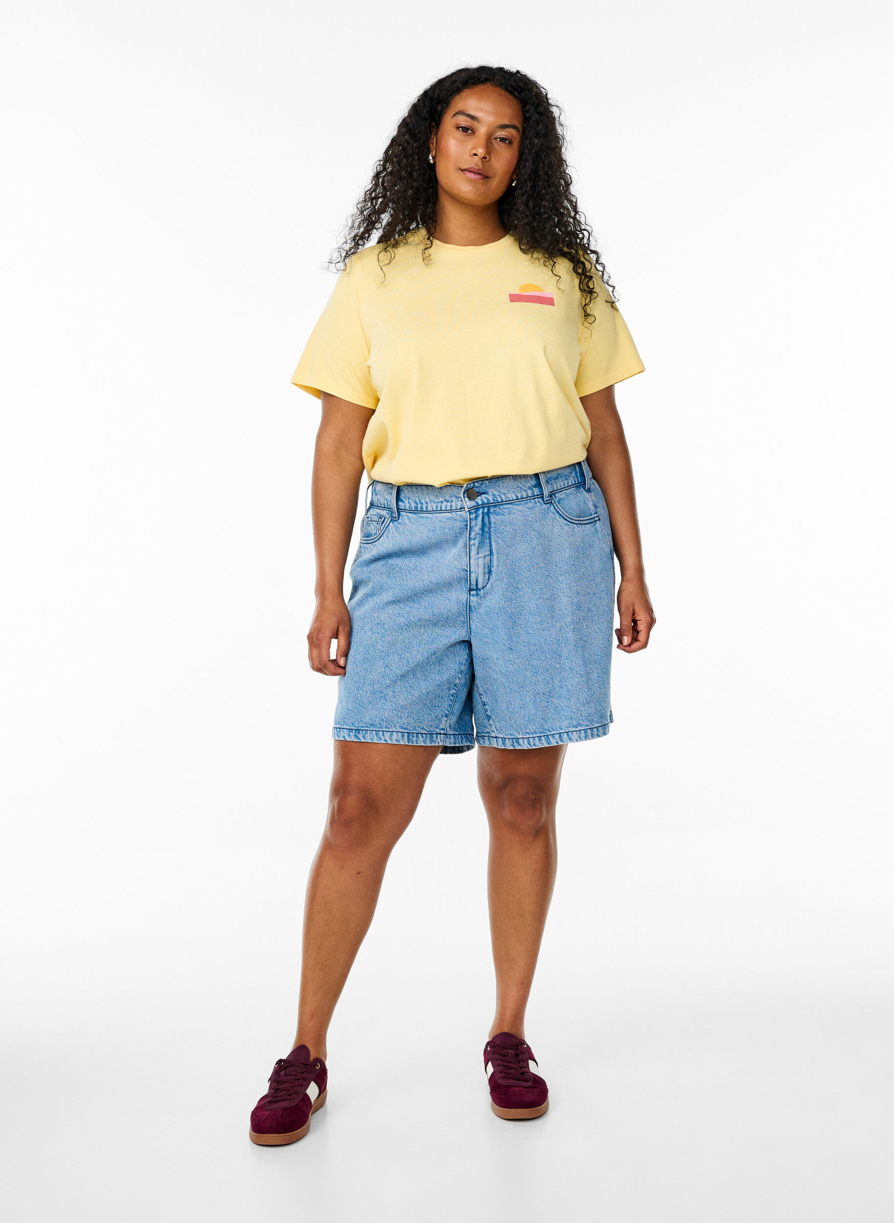 ZizziT-Shirt aus Bio-Baumwolle mit R&uuml;ckenprint, Gelb, Model image number 1