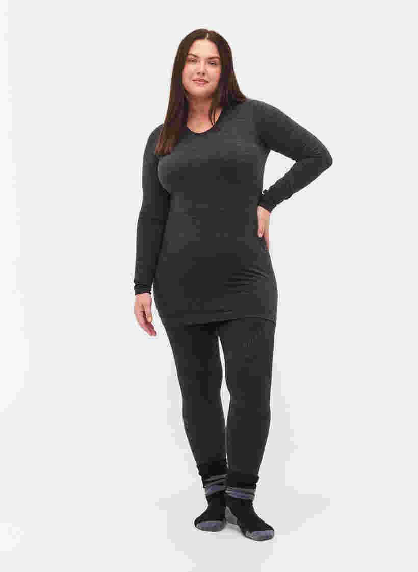 Nahtloses Skiunterhemd aus Melange, Dark Grey Melange, Model image number 2