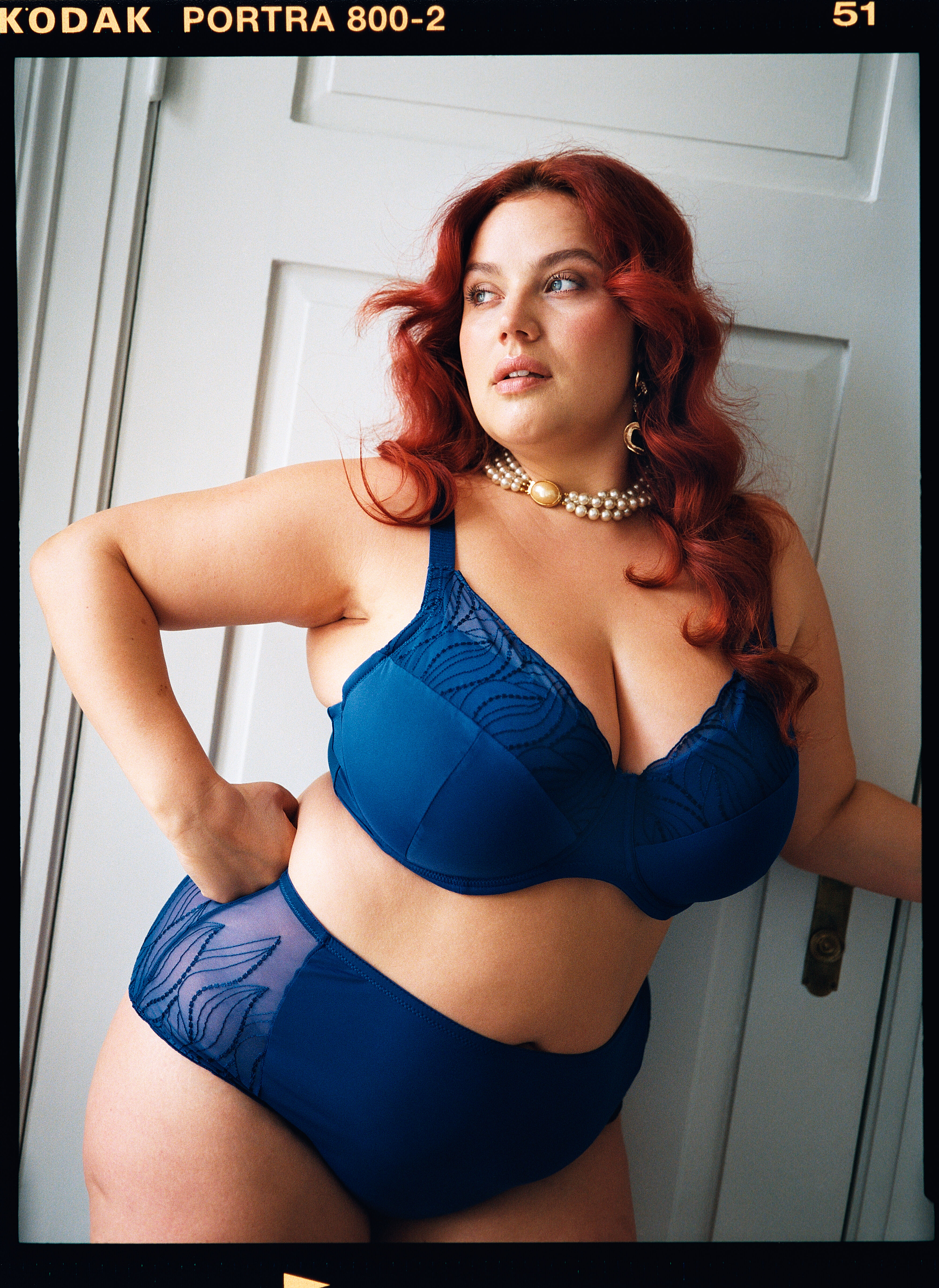 ZizziSet in Blau mit sch&ouml;nen Details  , , Model