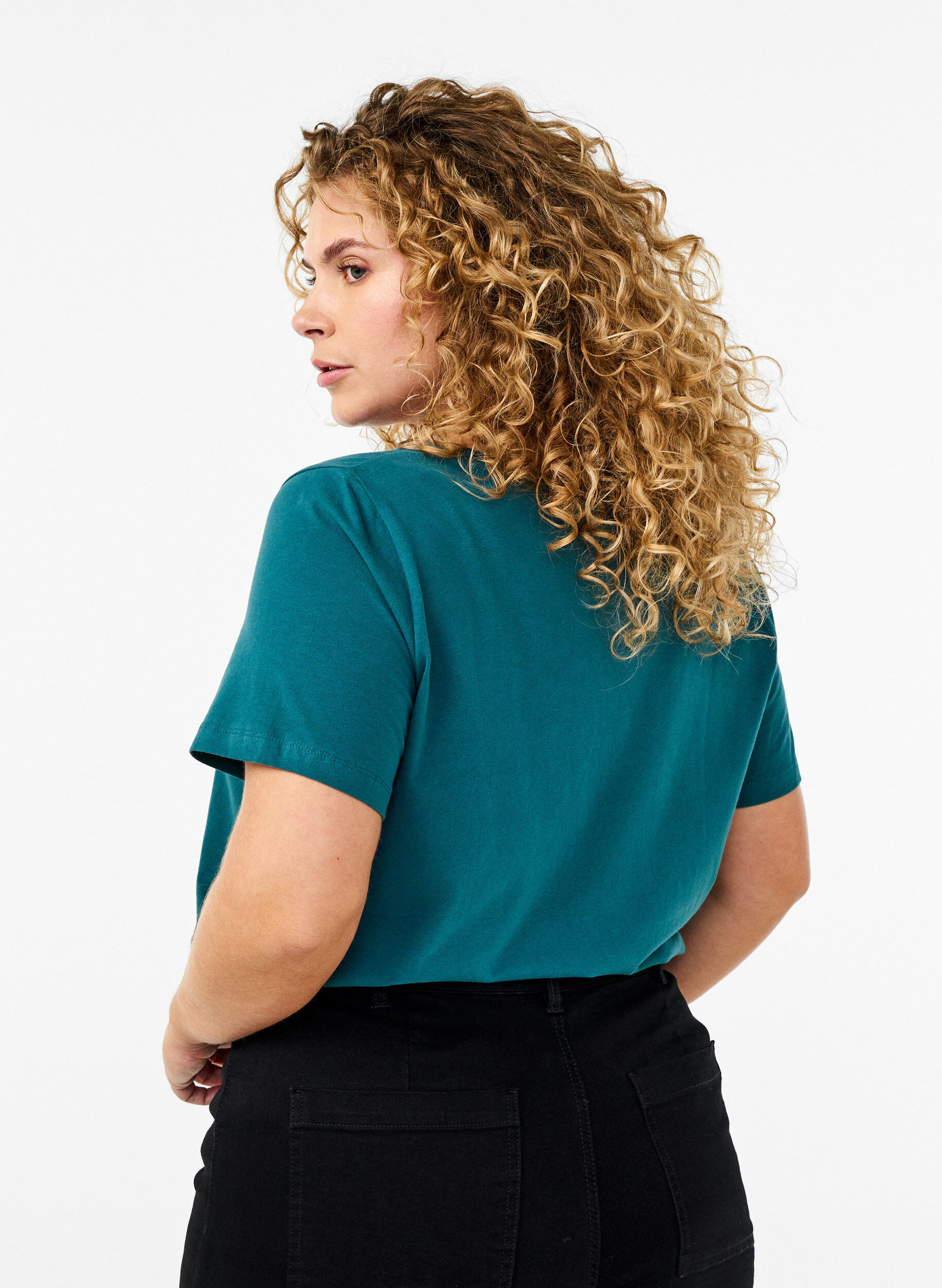 ZizziEinfarbiges basic T-Shirt aus Baumwolle, Gr&uuml;n, Model image number 2