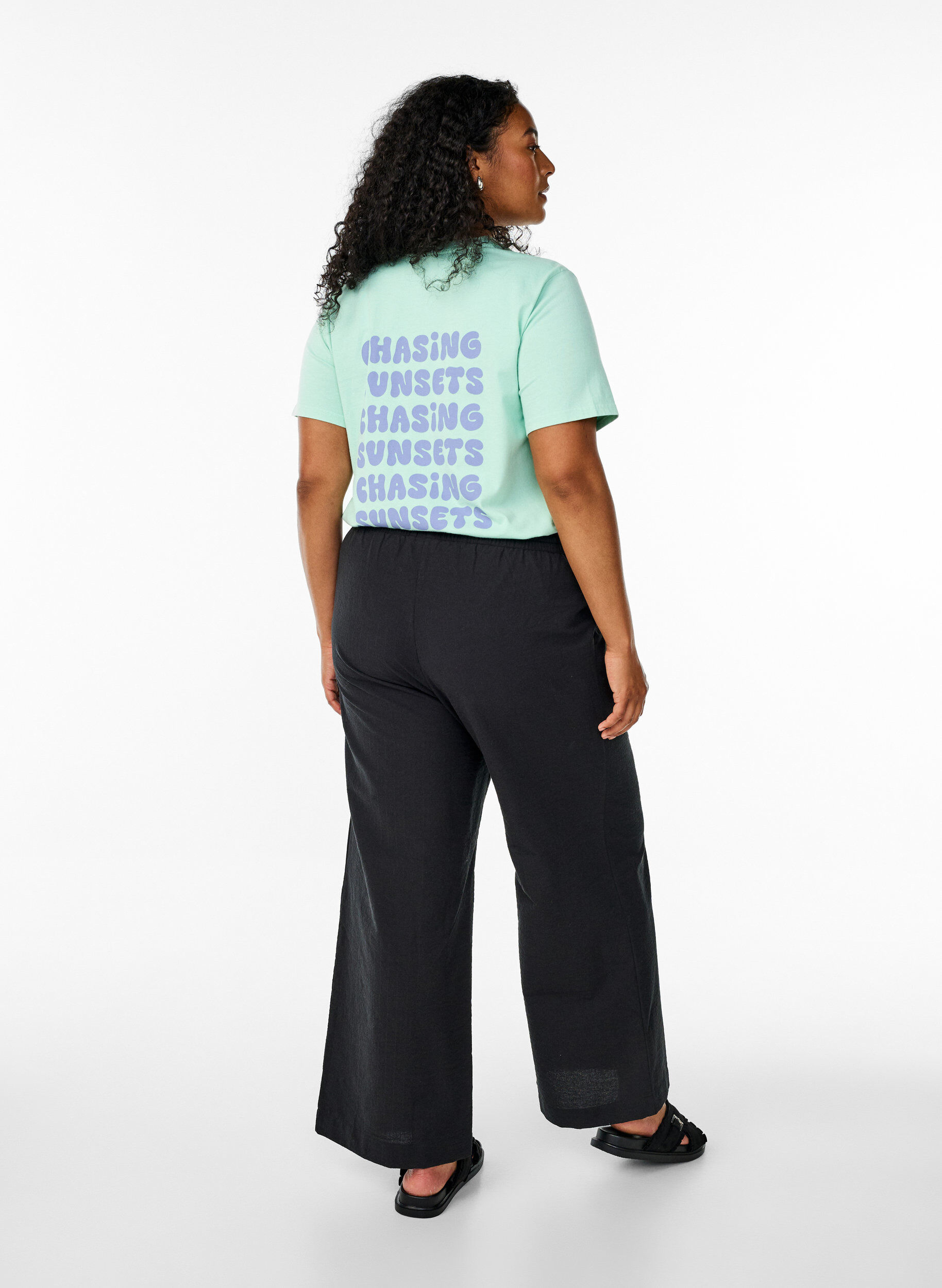 ZizziLockere Hose mit hohem Bund und Taschen, Schwarz, Model image number 1