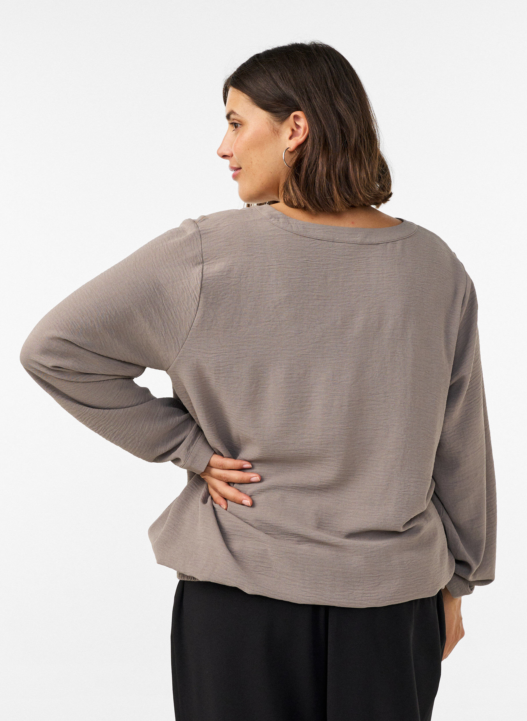 ZizziBluse in Ballon-Silhouette mit V-Ausschnitt, Beige, Model image number 2