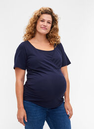 Kurzarm Schwangerschafts-T-Shirt aus Baumwolle, Night Sky, Model