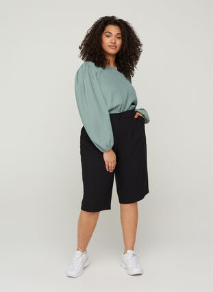 Einfarbige Bermuda-Shorts, Black, Model image number 1