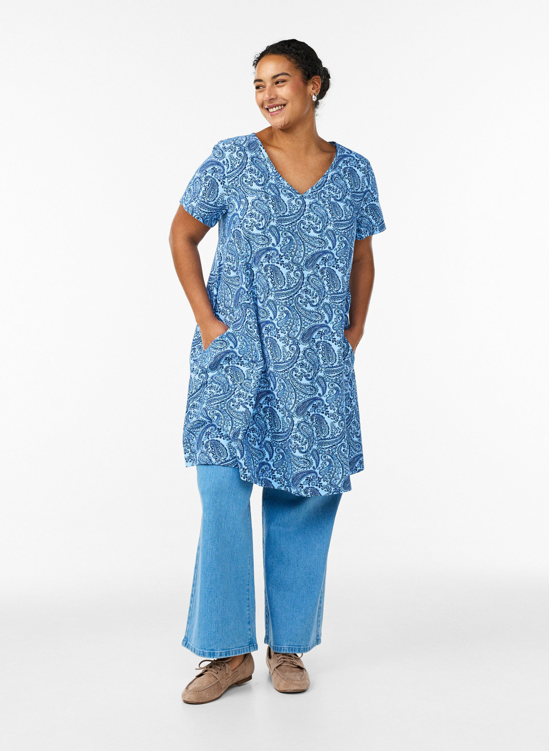 ZizziKurzes A-Linien-Kleid mit Paisleymuster, Blau, Model image number 1