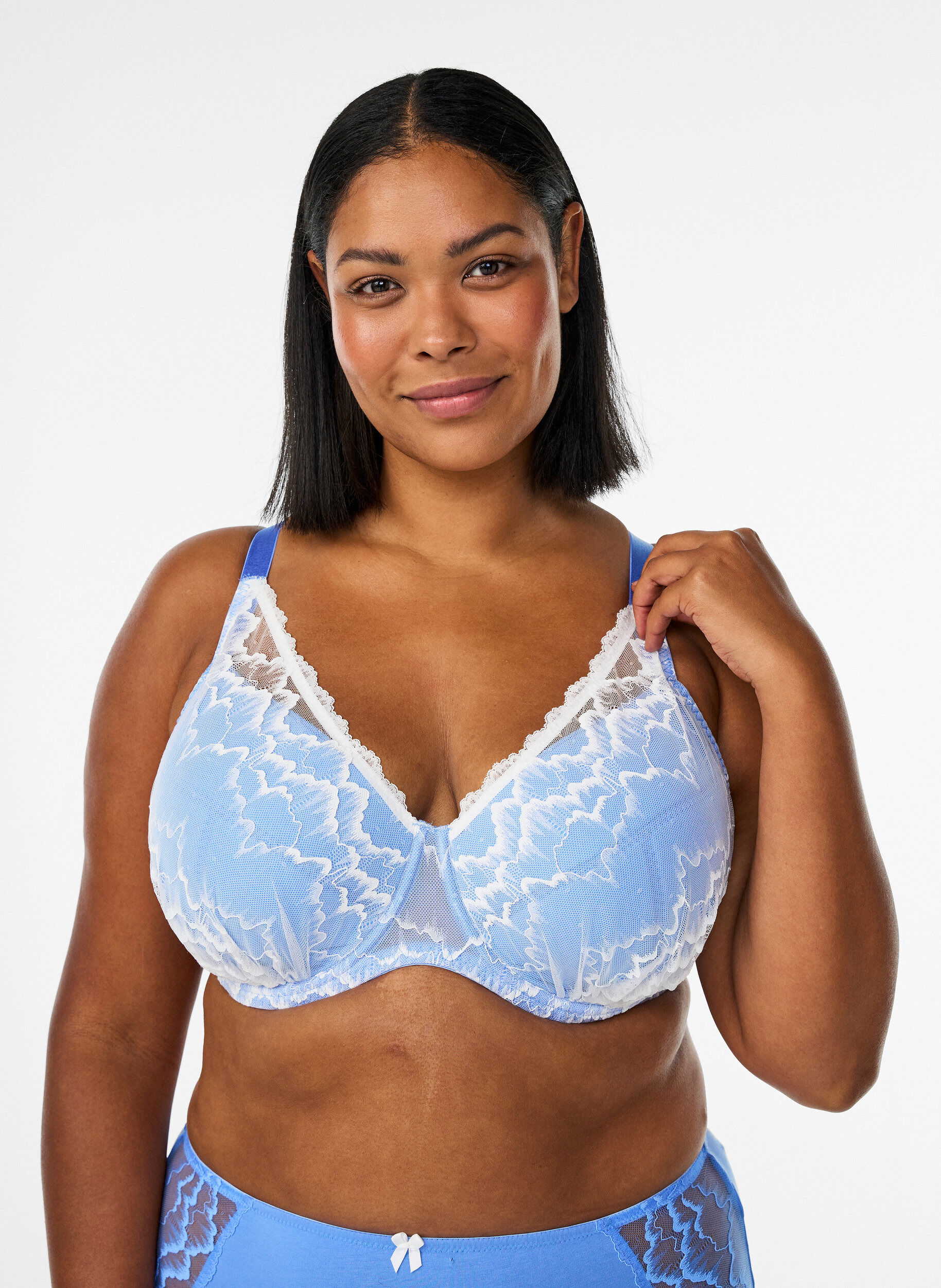 ZizziGepolsterter BH mit Spitze und Mesh, Blau, Model image number 0