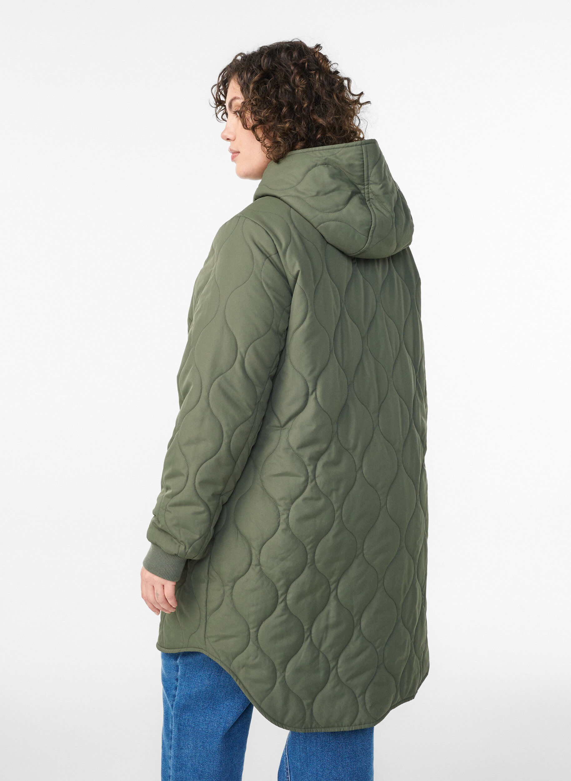 ZizziMittellange Steppjacke mit Kapuze, Gr&uuml;n, Model image number 2