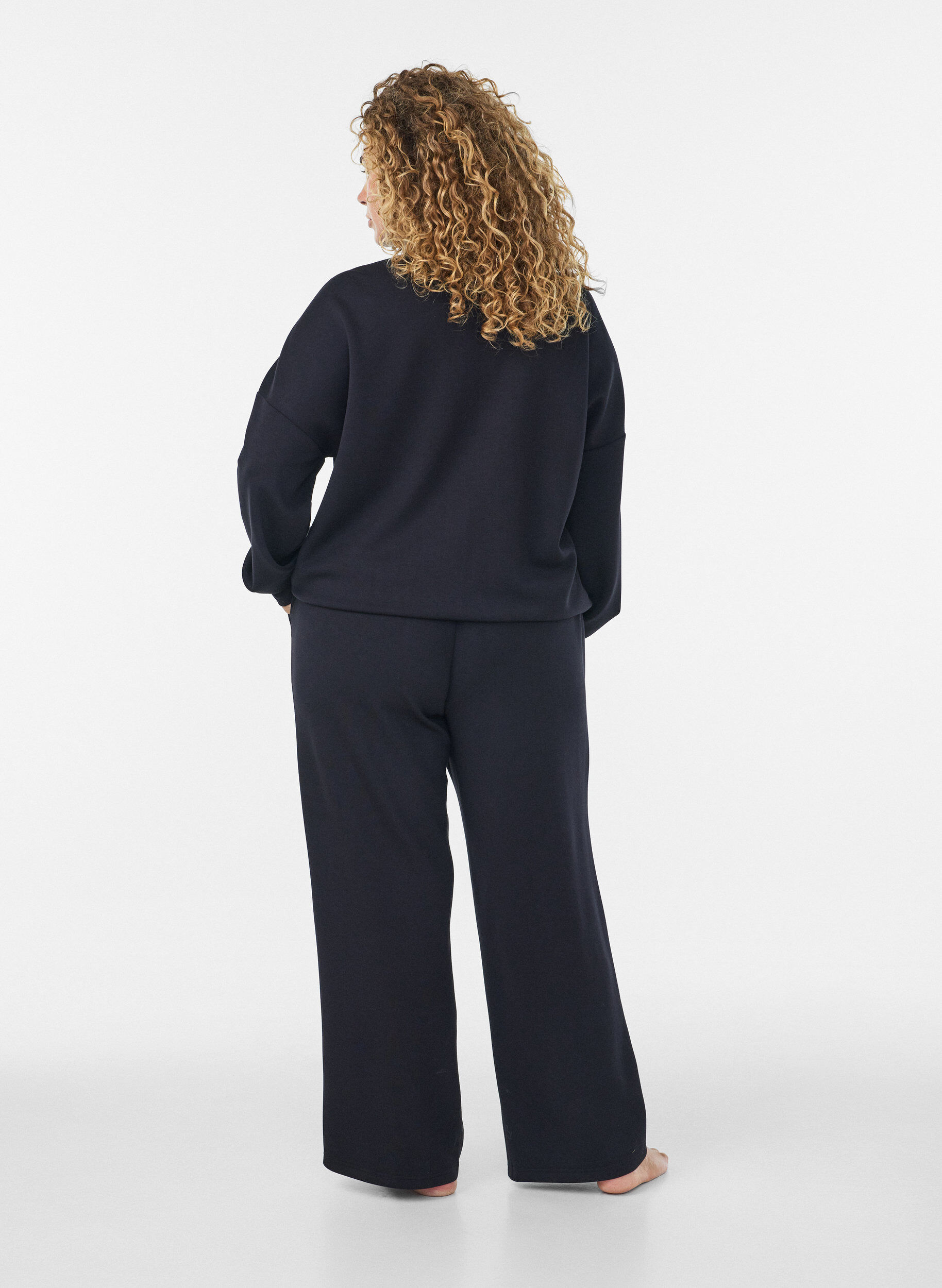 ZizziLockere Hose aus Jersey mit hoher Taille und Taschen, Schwarz, Model image number 1