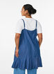 Knielanges Tr&auml;gerkleid aus TENCEL&trade; Lyocell in Denim-Optik, Blau, Model image number 2