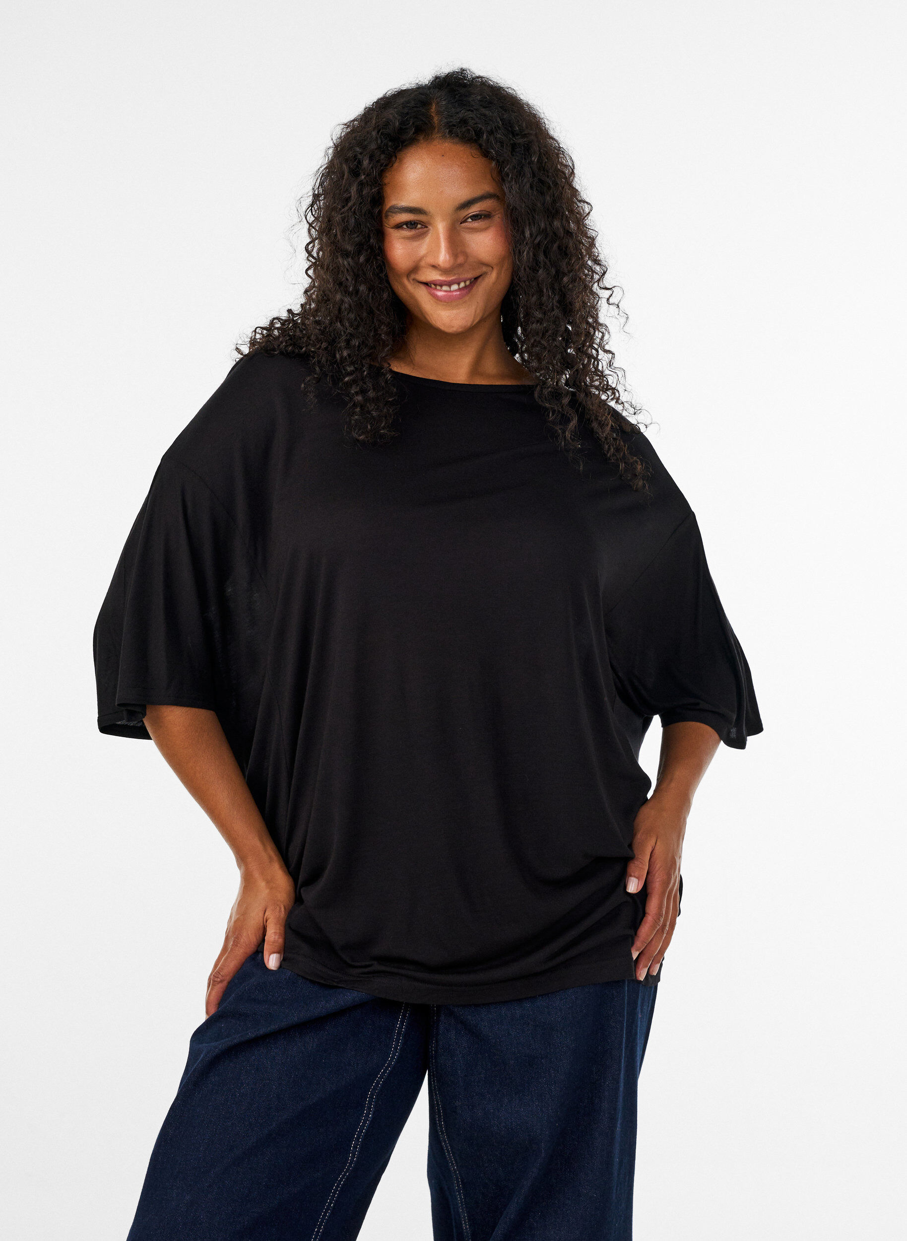 ZizziLockeres T-Shirt aus Viskose-Jersey, Schwarz, Model image number 0