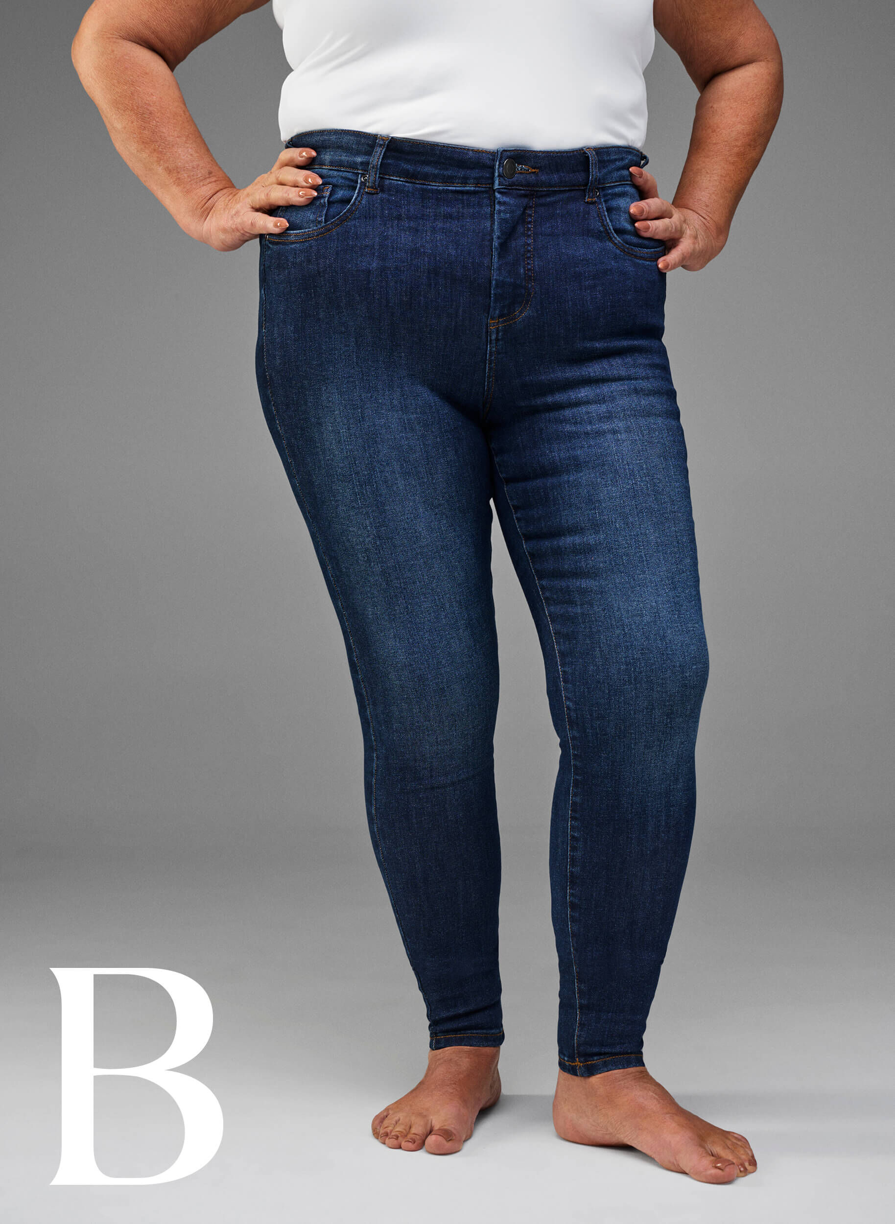 ZizziSuper Slim-Fit-Jeans mit hoher Taille, Dark Blue, Model image number 4