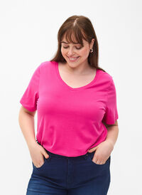 Einfarbiges basic T-Shirt aus Baumwolle, Raspberry Rose, Model