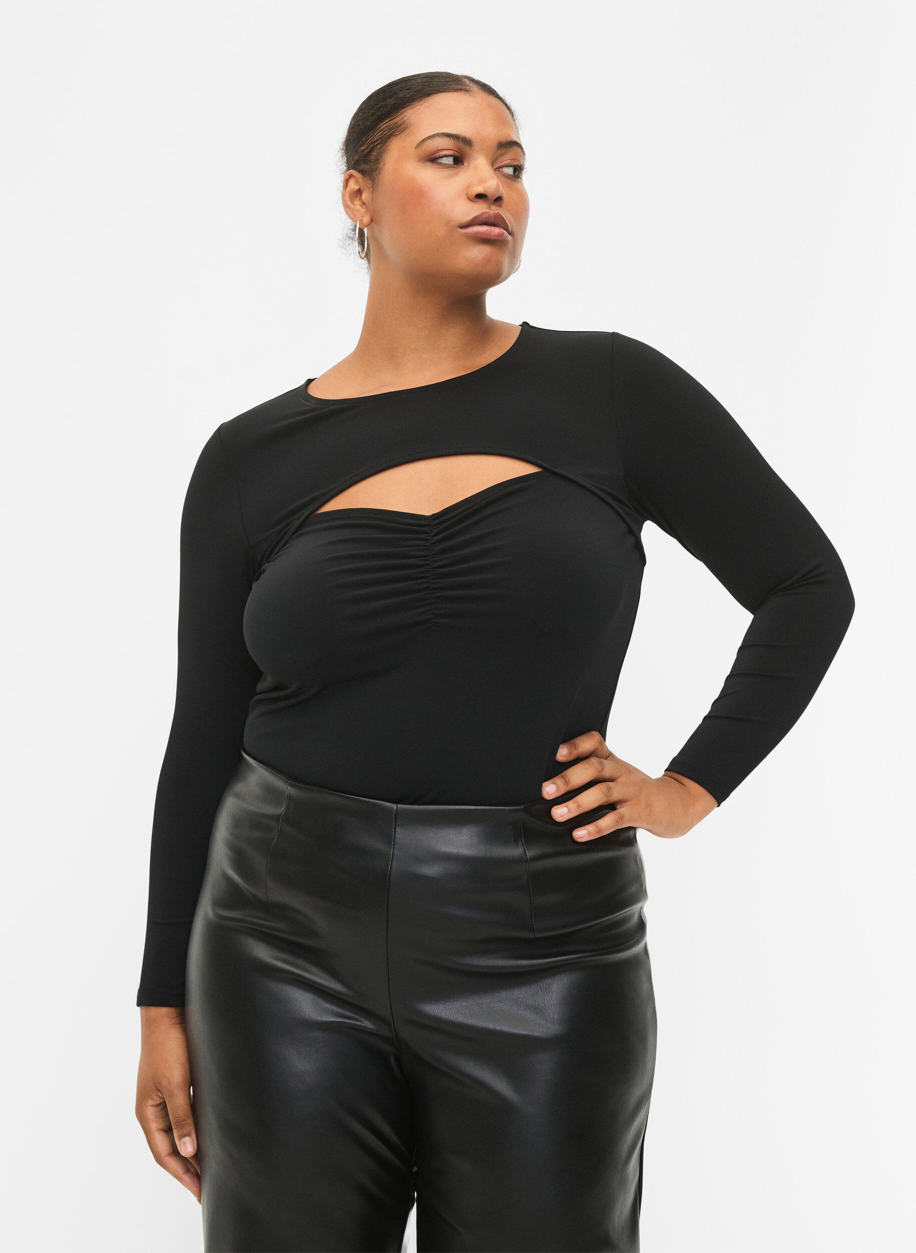 ZizziAusschnittbluse mit langen &Auml;rmeln, Black, Model image number 0