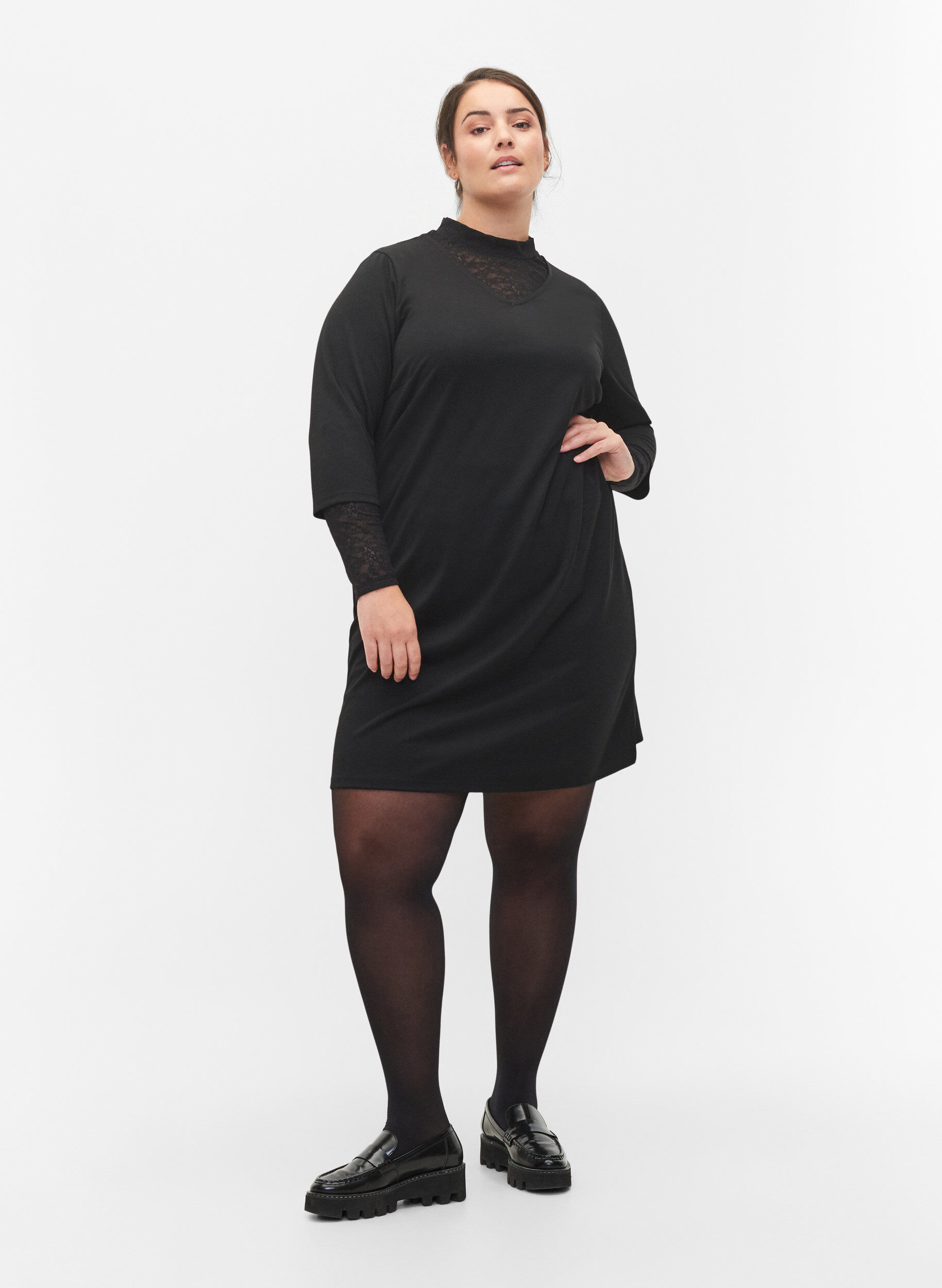 ZizziEinfarbiges Kleid mit V-Ausschnitt und 3/4 &Auml;rmeln, Black, Model image number 2