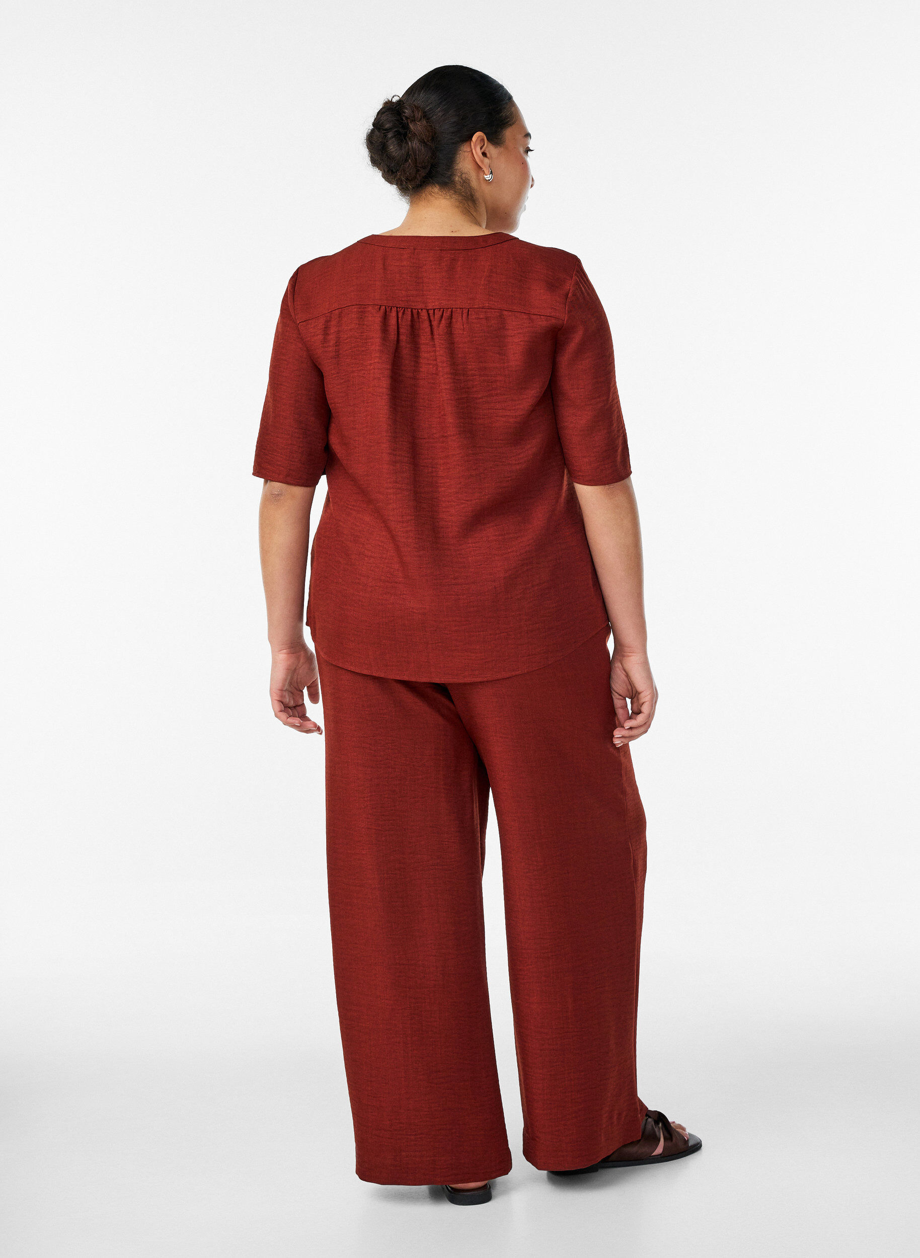 ZizziLockere Hose mit elastischem Bund und Taschen, Rot, Model image number 1