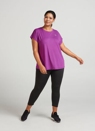 Einfarbiges Trainings-T-Shirt, Sparkling Grape, Model image number 0