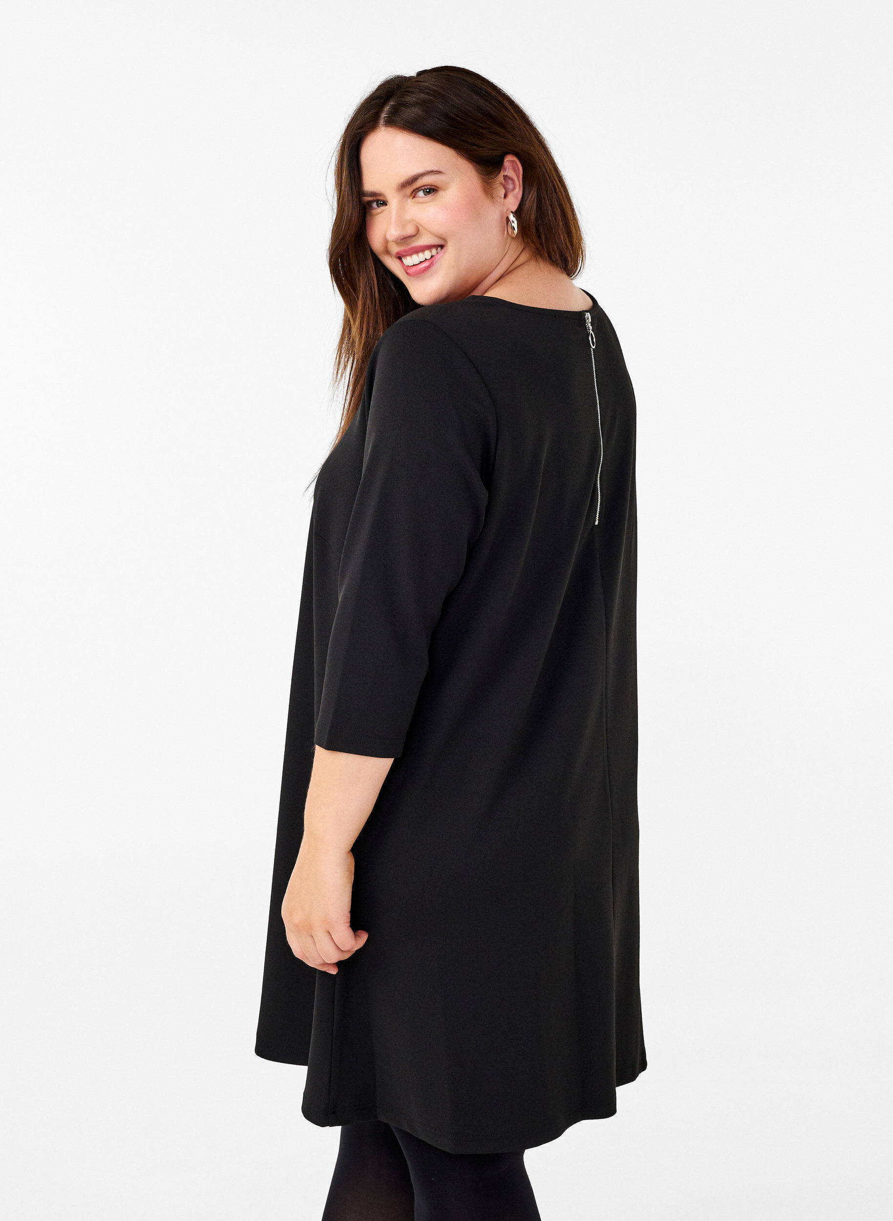 ZizziFLASH &ndash; Kurzes Kleid mit A-Linien-Schnitt und 3/4-&Auml;rmeln, Schwarz, Model image number 2