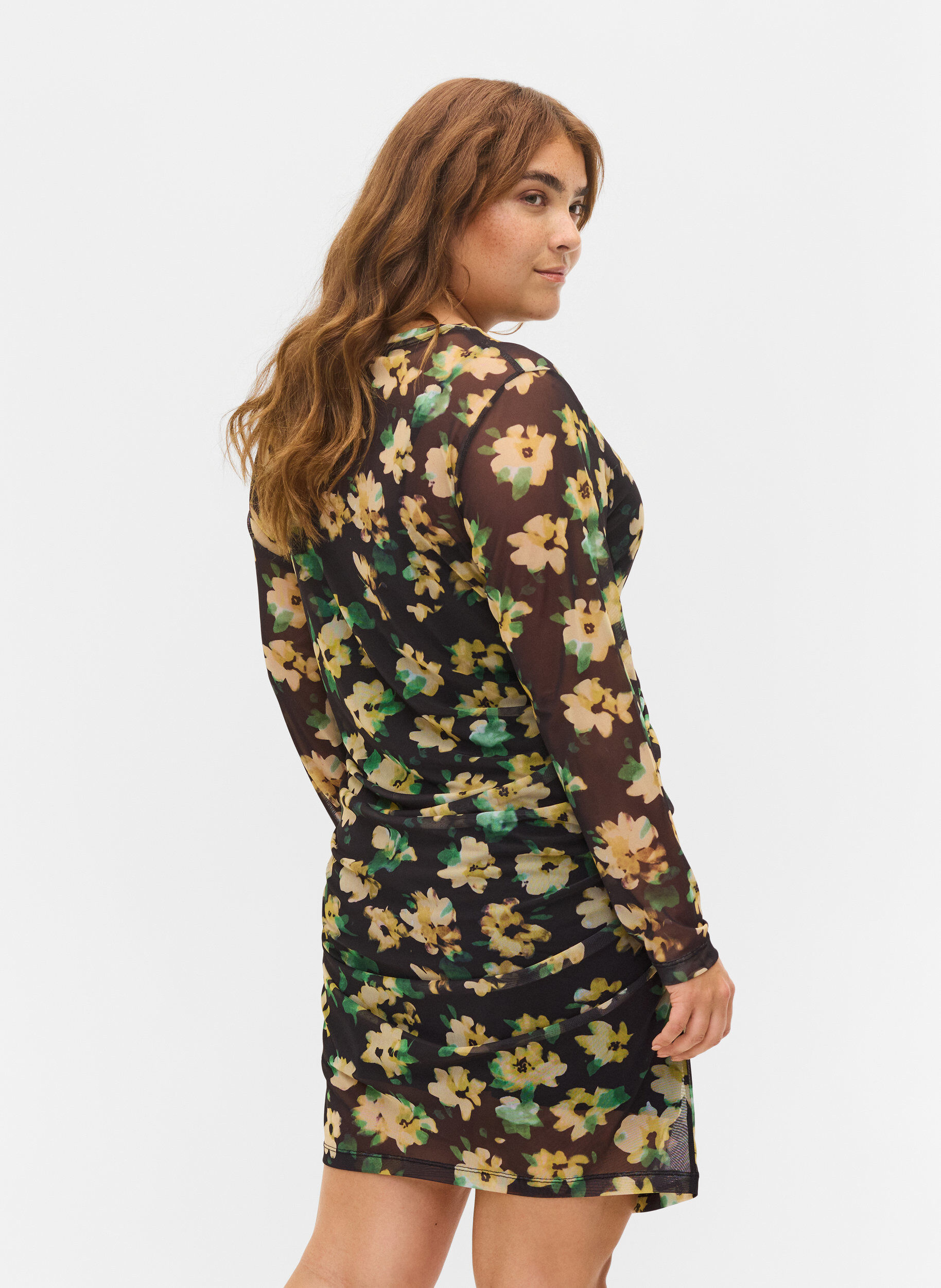 ZizziEng anliegendes Netzkleid mit 3/4-&Auml;rmeln, Yellow Green AOP, Model image number 1